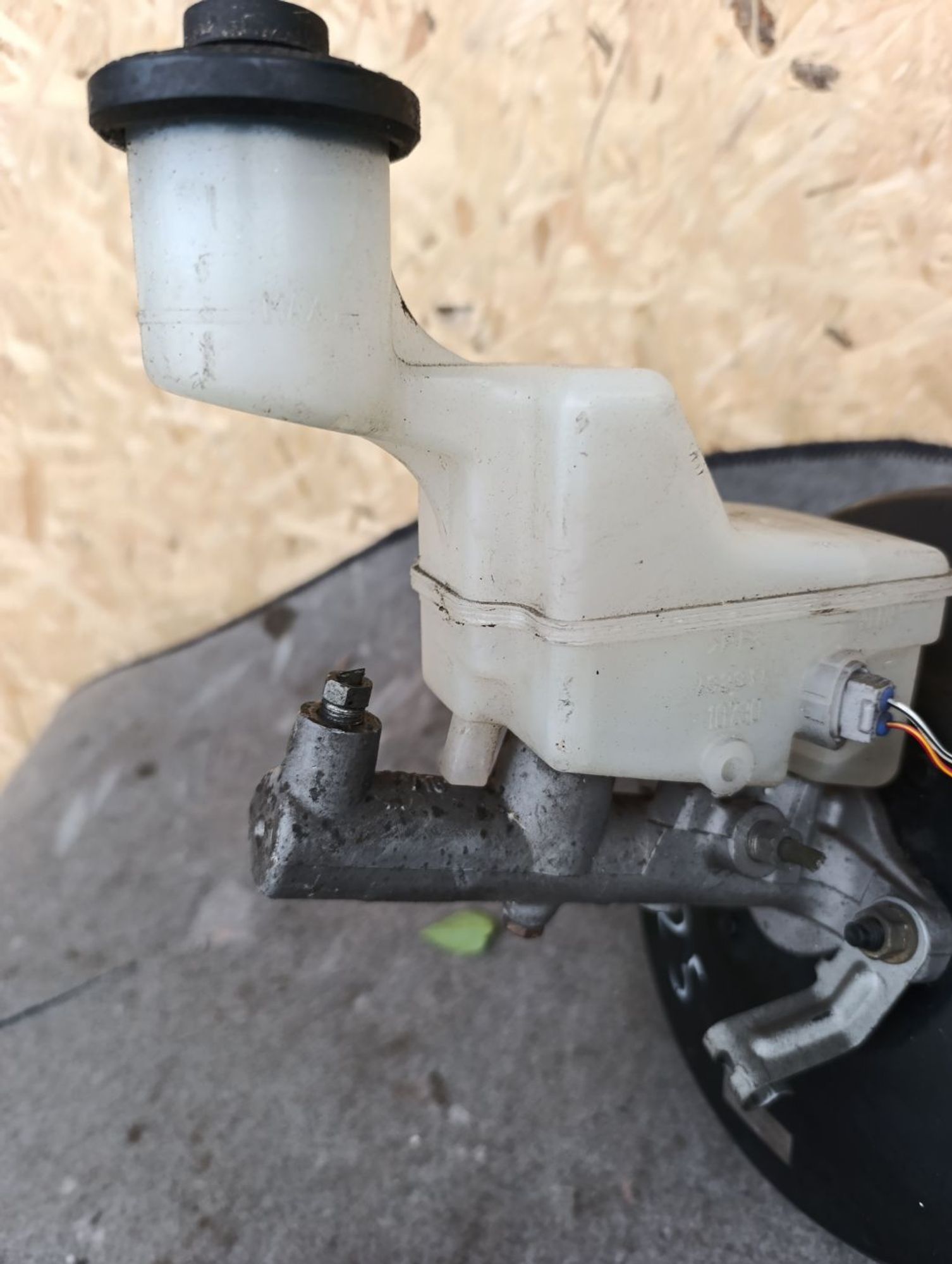 https://ycs.partsauto.market/partsauto-images/thmbs/userImages/d9b05010c61782443e0b3e264cf05921/part/0028ffaf-7829-4c87-9ac9-0a018b6045df_1783700393095.jpg