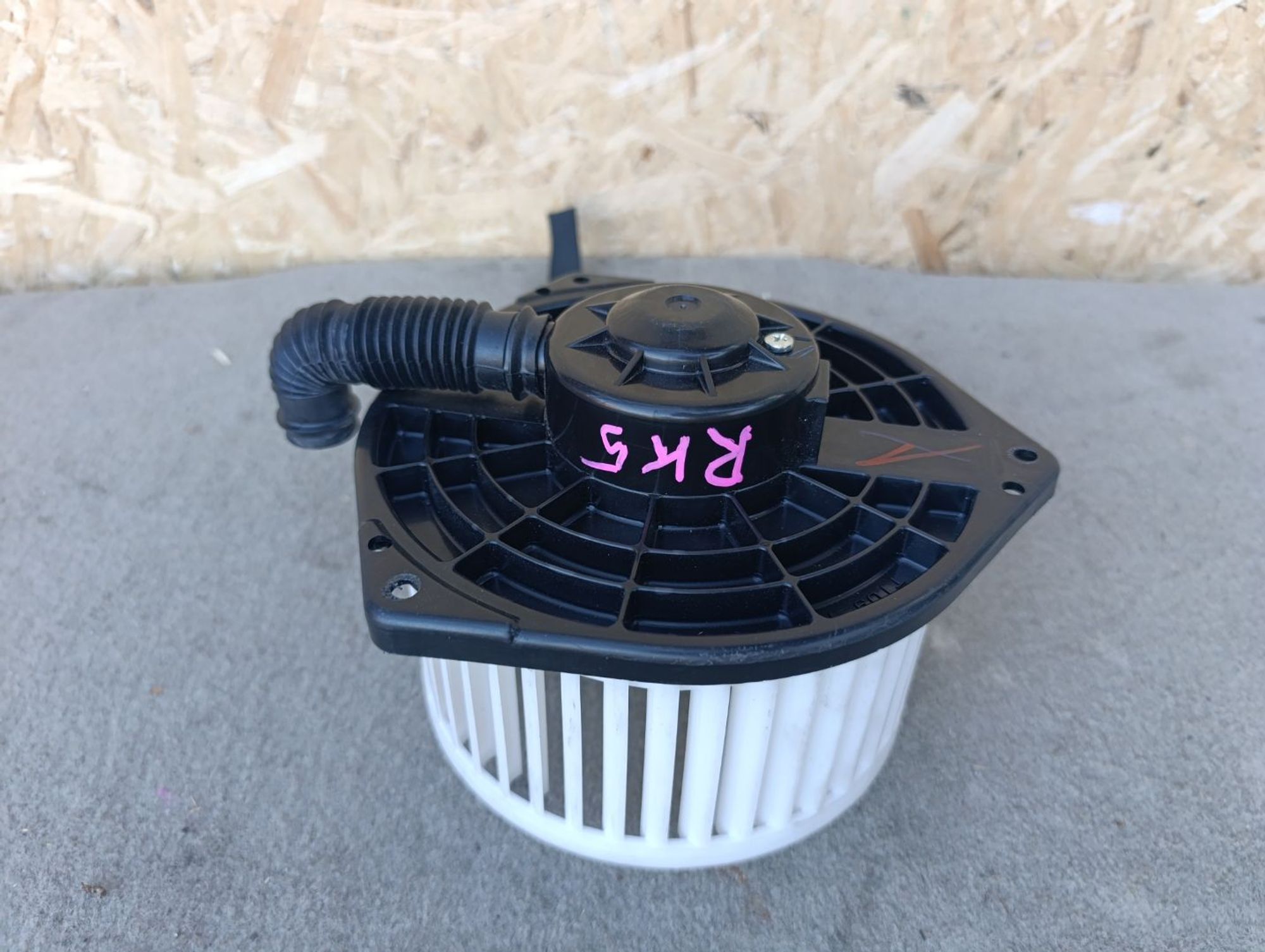 https://ycs.partsauto.market/partsauto-images/thmbs/userImages/d9b05010c61782443e0b3e264cf05921/part/0138c5b7-cc8b-4ad0-bd8c-84010a1a4fe3_1785422970650.jpg
