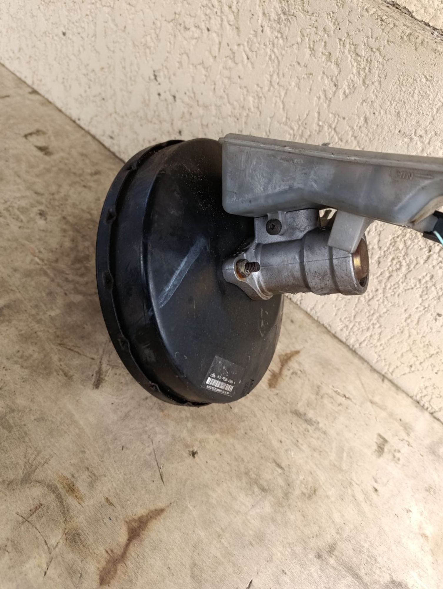 https://ycs.partsauto.market/partsauto-images/thmbs/userImages/d9b05010c61782443e0b3e264cf05921/part/02eed8dc-3b8d-497a-bd27-8eb0f45b03d2_1733990348759.jpg