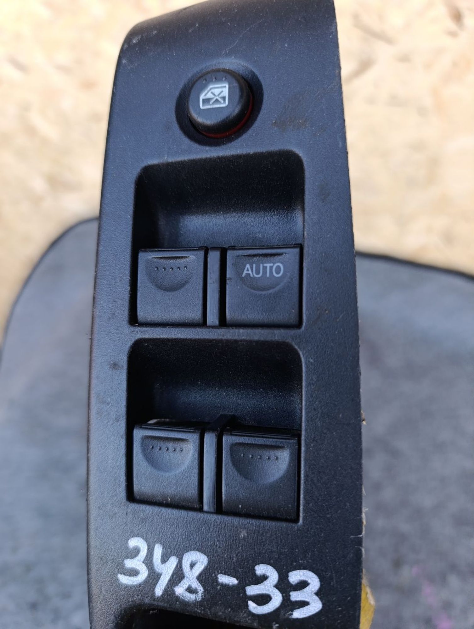 https://ycs.partsauto.market/partsauto-images/thmbs/userImages/d9b05010c61782443e0b3e264cf05921/part/03b41294-5704-484d-a1e8-c48c87fc9657_1783432432006.jpg