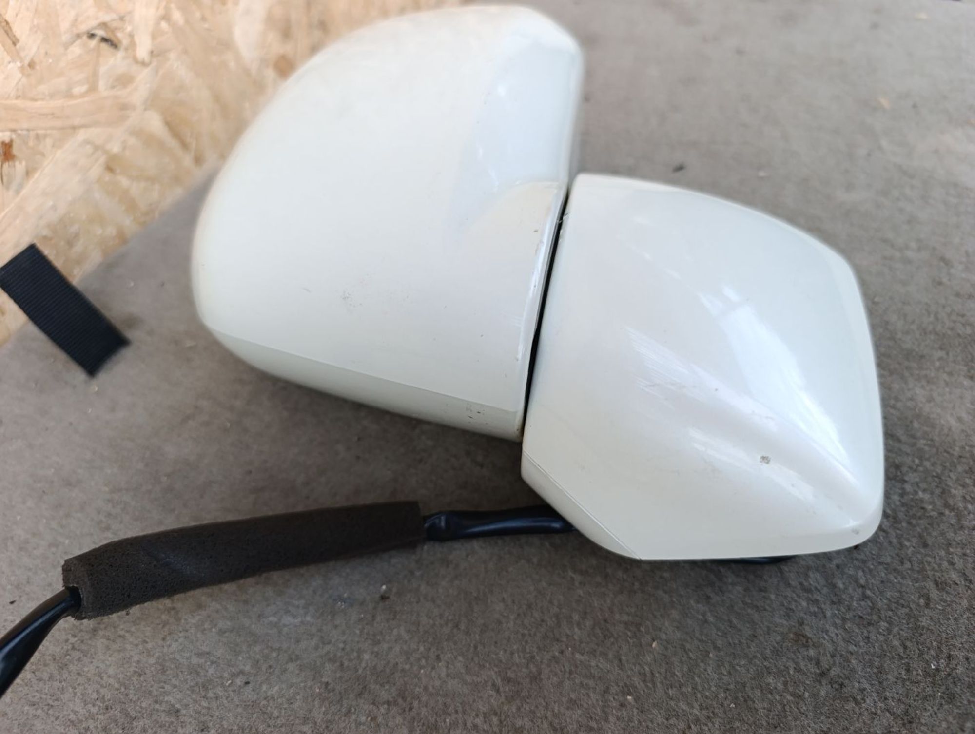 https://ycs.partsauto.market/partsauto-images/thmbs/userImages/d9b05010c61782443e0b3e264cf05921/part/0418dec9-c96d-4a9d-8a13-21ac7ca9610e_1785772163373.jpg