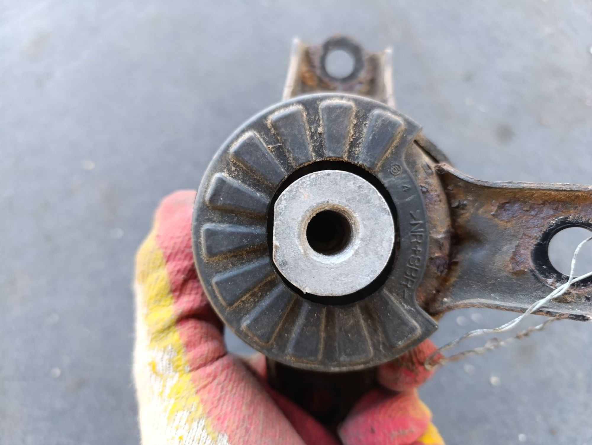 Подушка двигателя правая Toyota Passo kgc10, 1800 рублей, Ленина