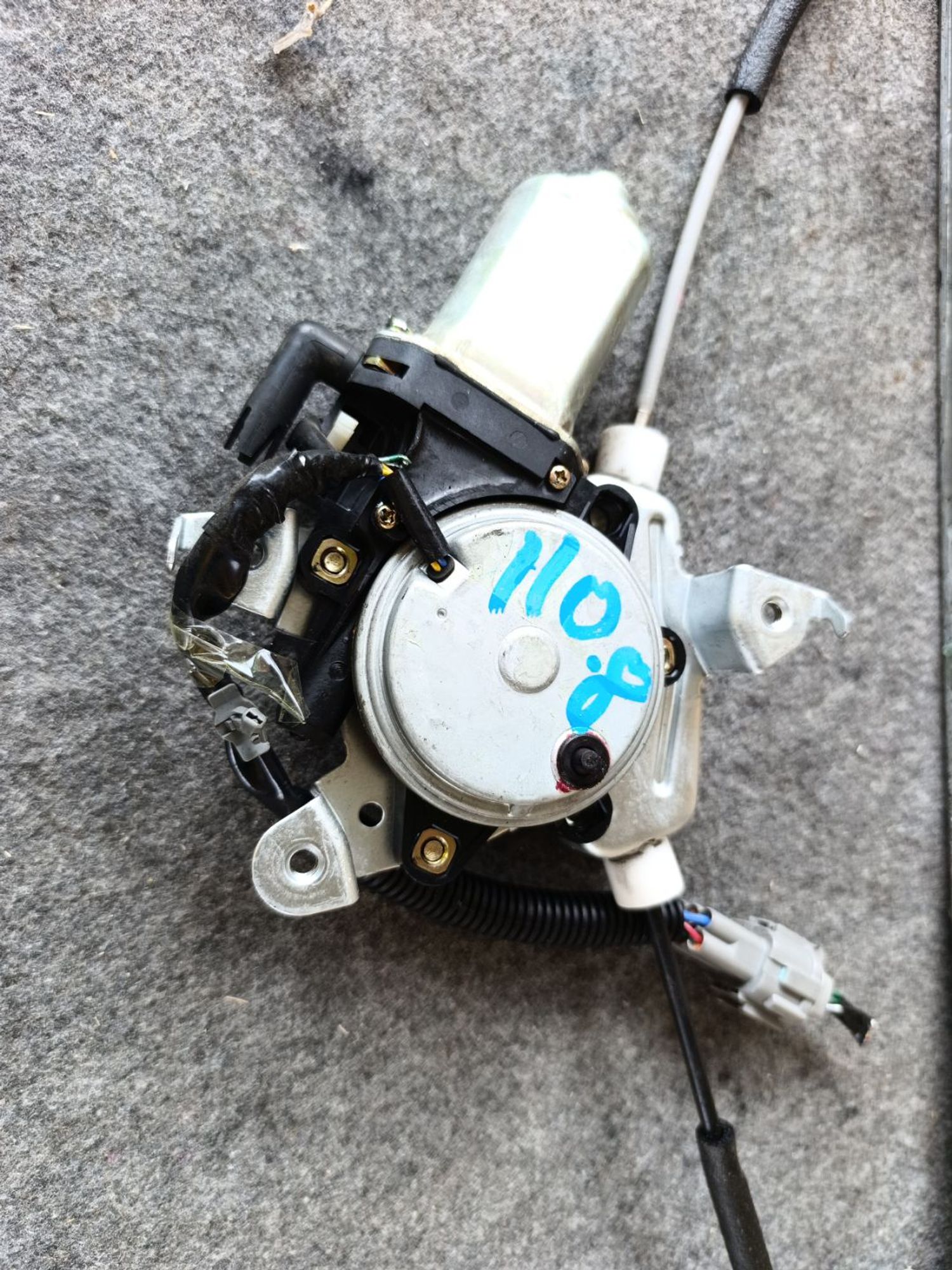 https://ycs.partsauto.market/partsauto-images/thmbs/userImages/d9b05010c61782443e0b3e264cf05921/part/057bcc65-e8b1-4f05-9ea5-c5c6573af742_1781873393472.jpg