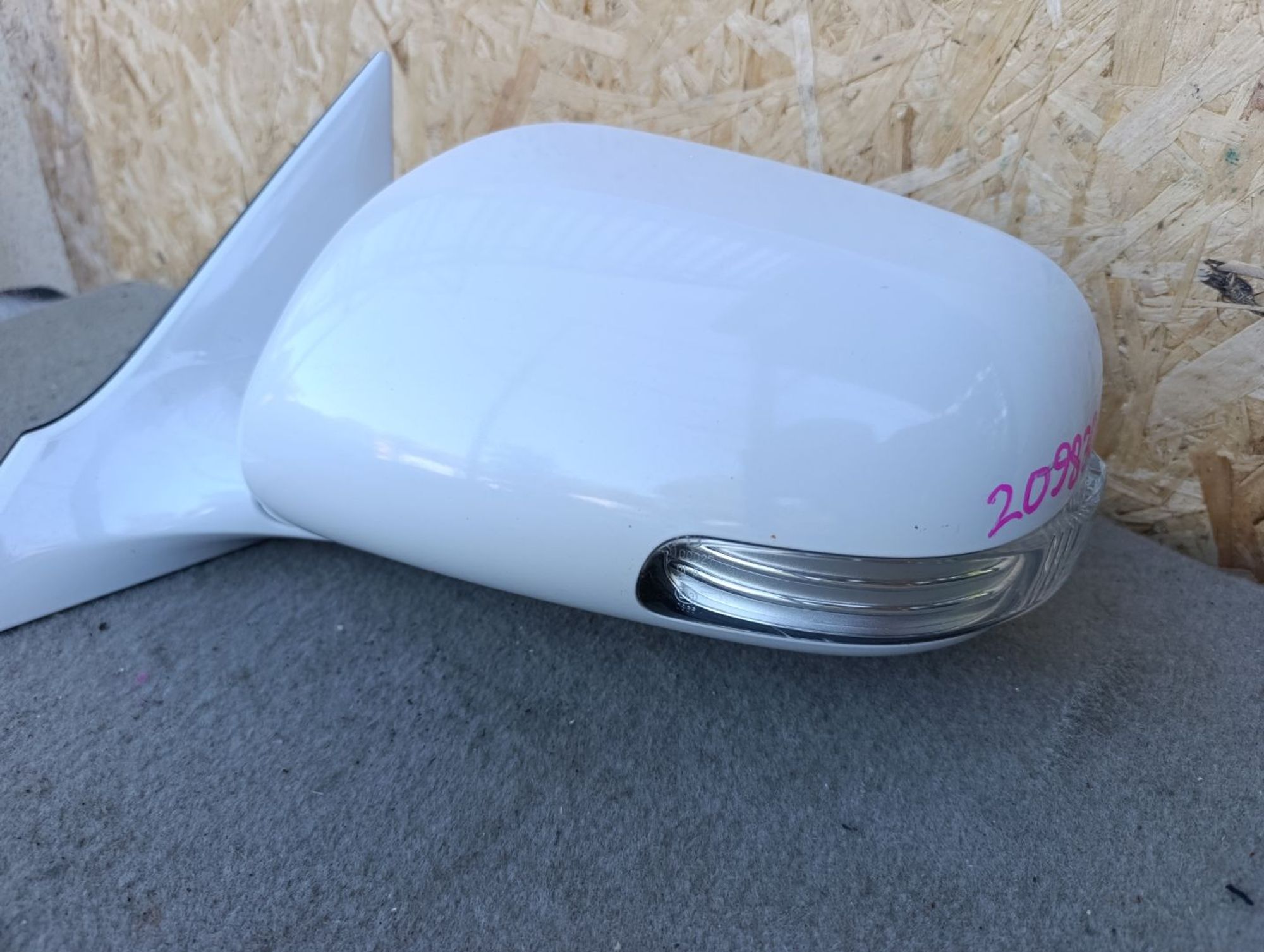 https://ycs.partsauto.market/partsauto-images/thmbs/userImages/d9b05010c61782443e0b3e264cf05921/part/074cbe09-7dcf-4a46-892f-6d5b49d97527_1785680116302.jpg