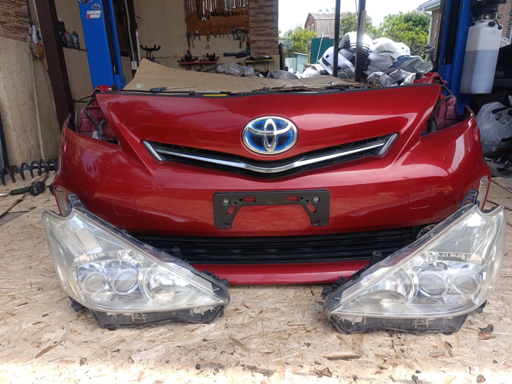 Ноускат Toyota Prius Alpha zvw41w, 65000 рублей, Ленина