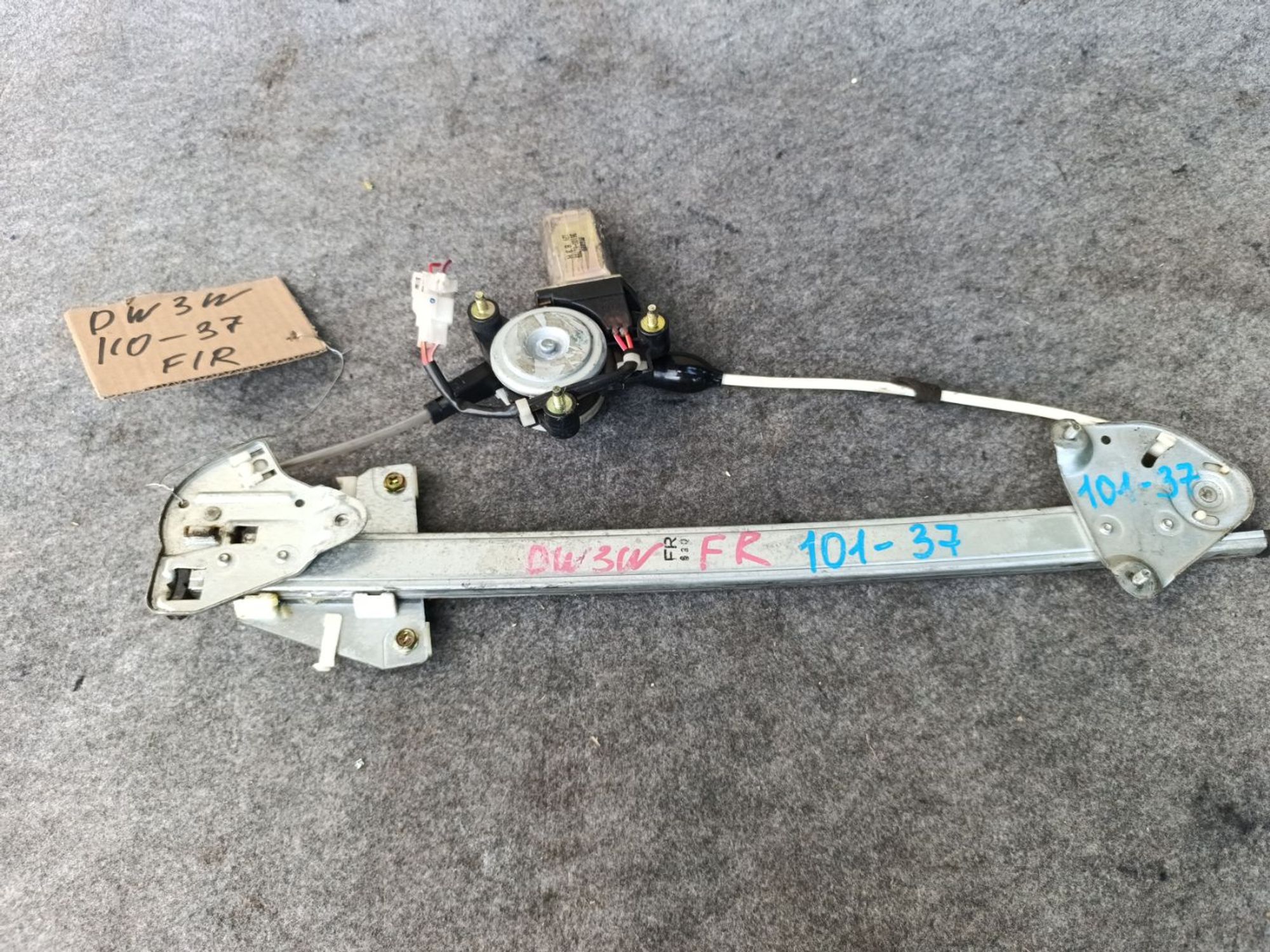 https://ycs.partsauto.market/partsauto-images/thmbs/userImages/d9b05010c61782443e0b3e264cf05921/part/09374ba5-7c6d-4e63-abb7-c61c1886c4a0_1782313074299.jpg