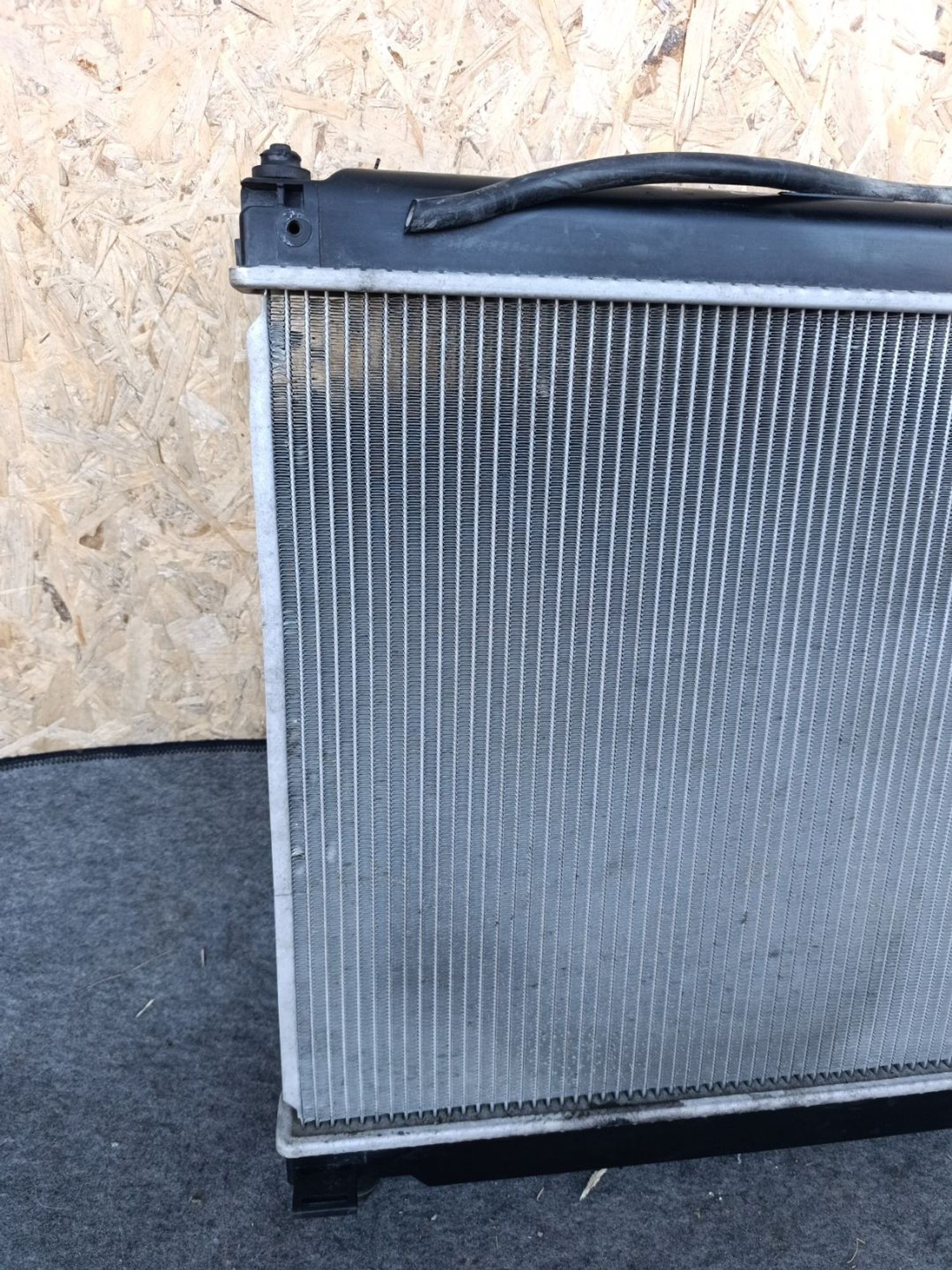 https://ycs.partsauto.market/partsauto-images/thmbs/userImages/d9b05010c61782443e0b3e264cf05921/part/095f697e-d40e-4e62-b499-d1603a28a8ce_1781624607471.jpg