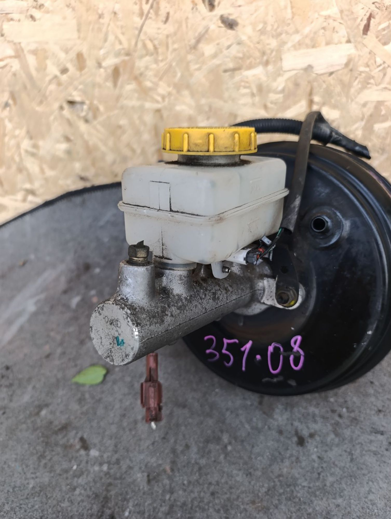 https://ycs.partsauto.market/partsauto-images/thmbs/userImages/d9b05010c61782443e0b3e264cf05921/part/0aa12957-77b6-47b9-b4c2-ac15496becb7_1783701214614.jpg