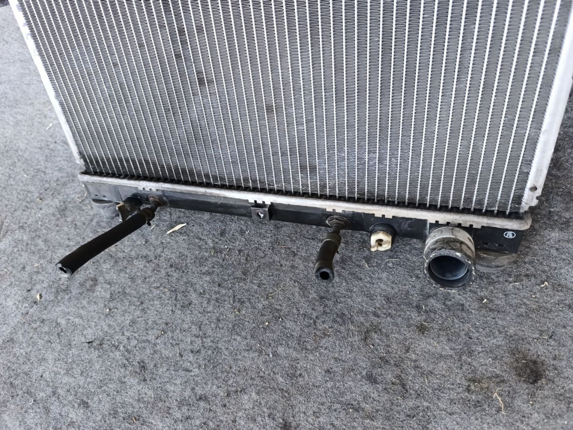 https://ycs.partsauto.market/partsauto-images/thmbs/userImages/d9b05010c61782443e0b3e264cf05921/part/0ac7f246-8f31-4dd1-bdac-9476a317bb99_1781625044246.jpg