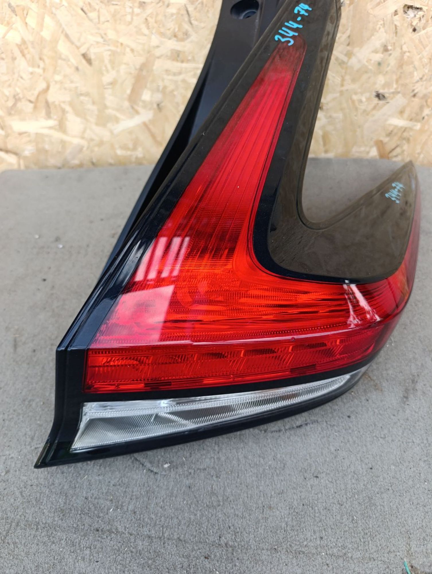 https://ycs.partsauto.market/partsauto-images/thmbs/userImages/d9b05010c61782443e0b3e264cf05921/part/0c2ab4e3-6c5a-4588-afb6-9f9b84c89049_1784727648970.jpg