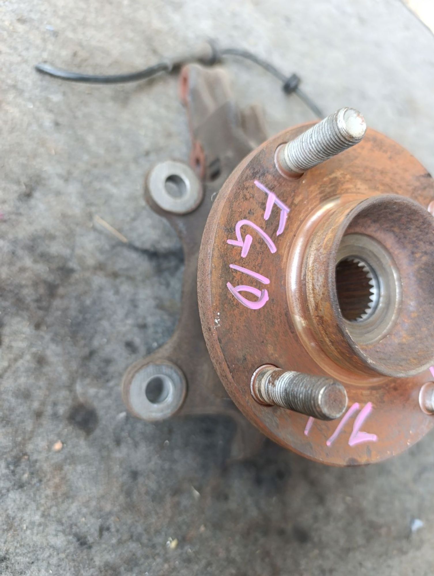 https://ycs.partsauto.market/partsauto-images/thmbs/userImages/d9b05010c61782443e0b3e264cf05921/part/0ccc5ae3-3a9f-4419-8472-ce98c588f362_1784456289300.jpg
