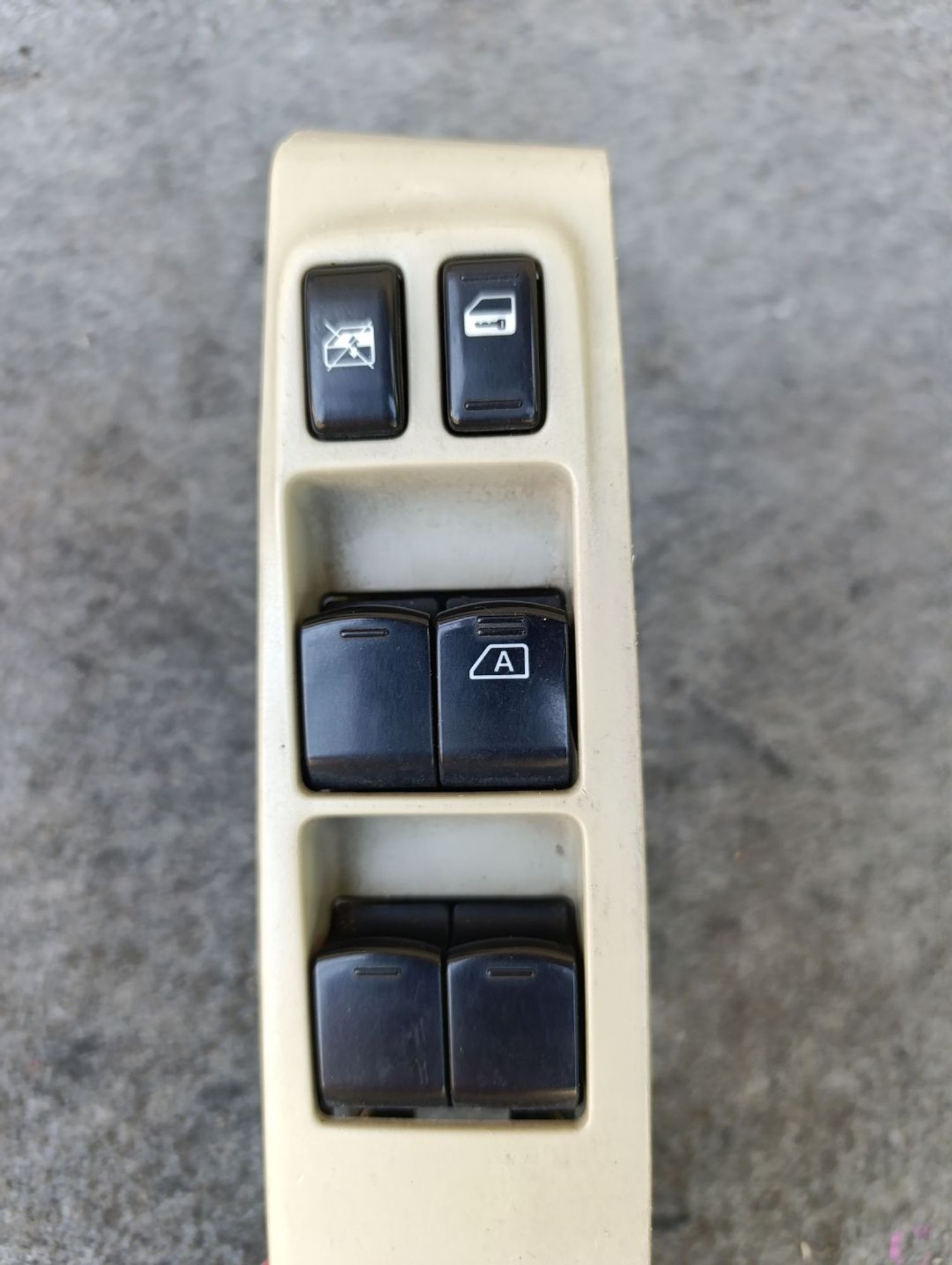 https://ycs.partsauto.market/partsauto-images/thmbs/userImages/d9b05010c61782443e0b3e264cf05921/part/0d4b55a6-b0e9-4f14-a402-46f7c1d9ef8a_1783337318878.jpg