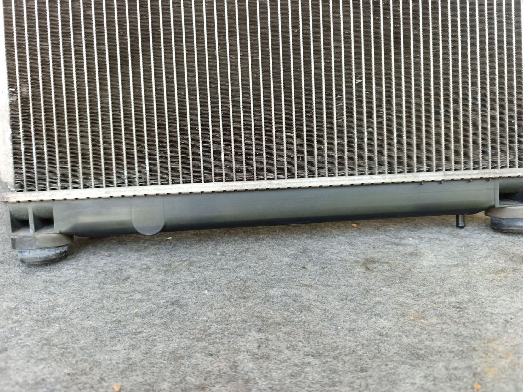 https://ycs.partsauto.market/partsauto-images/thmbs/userImages/d9b05010c61782443e0b3e264cf05921/part/0f4f524c-f6bb-47ee-94e0-76c08f0fd01a_1781180790504.jpg