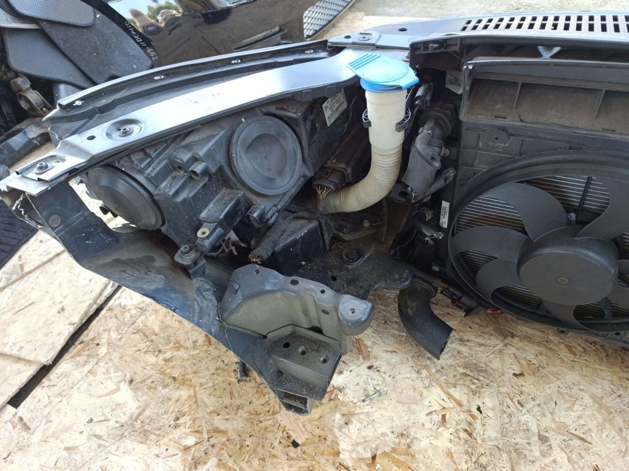 https://ycs.partsauto.market/partsauto-images/thmbs/userImages/d9b05010c61782443e0b3e264cf05921/part/123b1628-7467-4362-8a13-109195ae167d_1781167328047.jpg