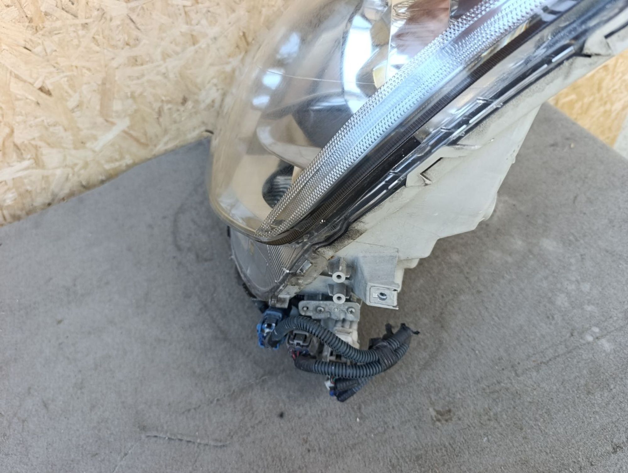 https://ycs.partsauto.market/partsauto-images/thmbs/userImages/d9b05010c61782443e0b3e264cf05921/part/12a485ec-7489-4067-bff2-23a386b8ee83_1785404854040.jpg