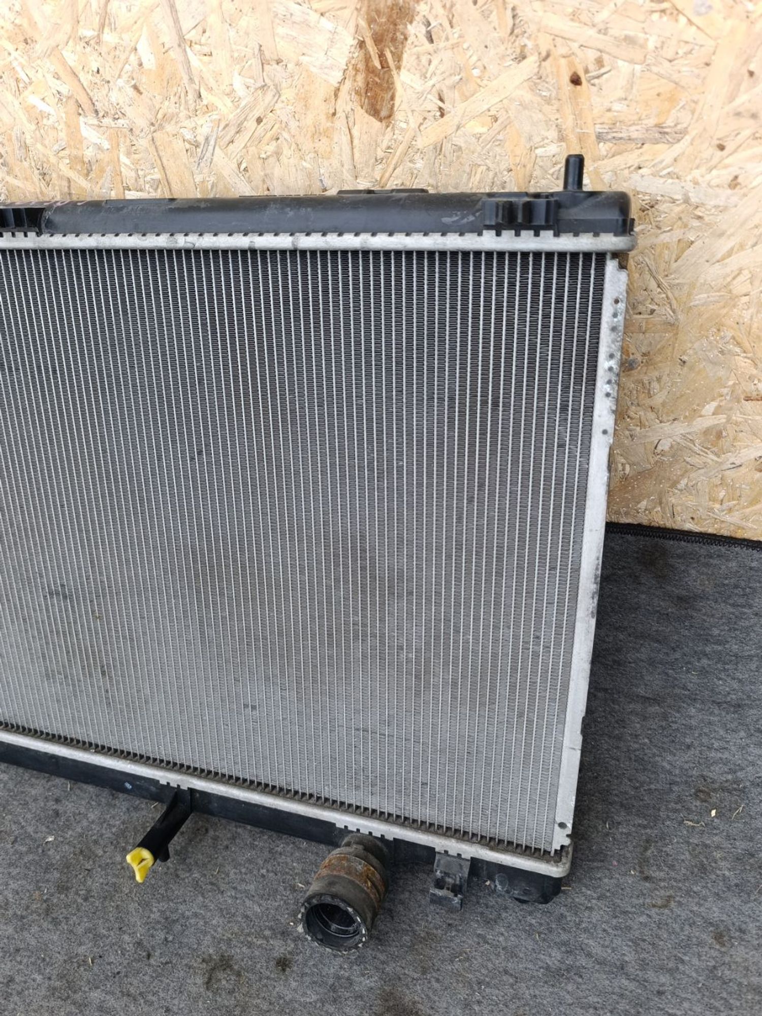 https://ycs.partsauto.market/partsauto-images/thmbs/userImages/d9b05010c61782443e0b3e264cf05921/part/12ccca35-f567-48ec-b59a-f6d9628a5df0_1781098344636.jpg