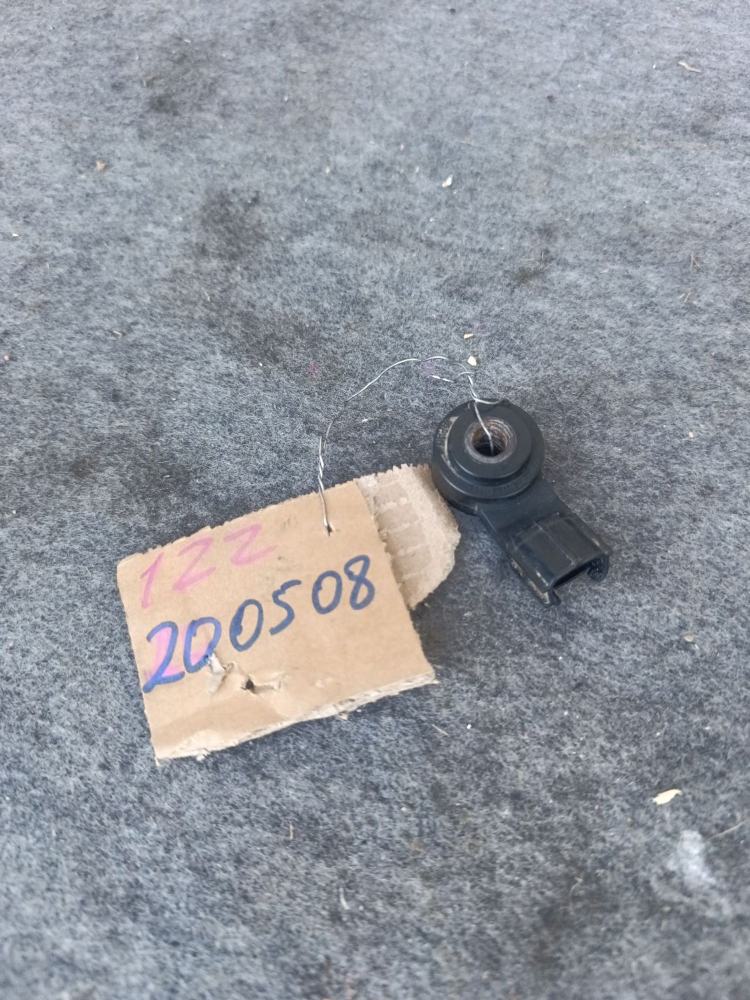 https://ycs.partsauto.market/partsauto-images/thmbs/userImages/d9b05010c61782443e0b3e264cf05921/part/14c3c672-ef26-4154-a244-de772a7269be_1779291266784.jpg