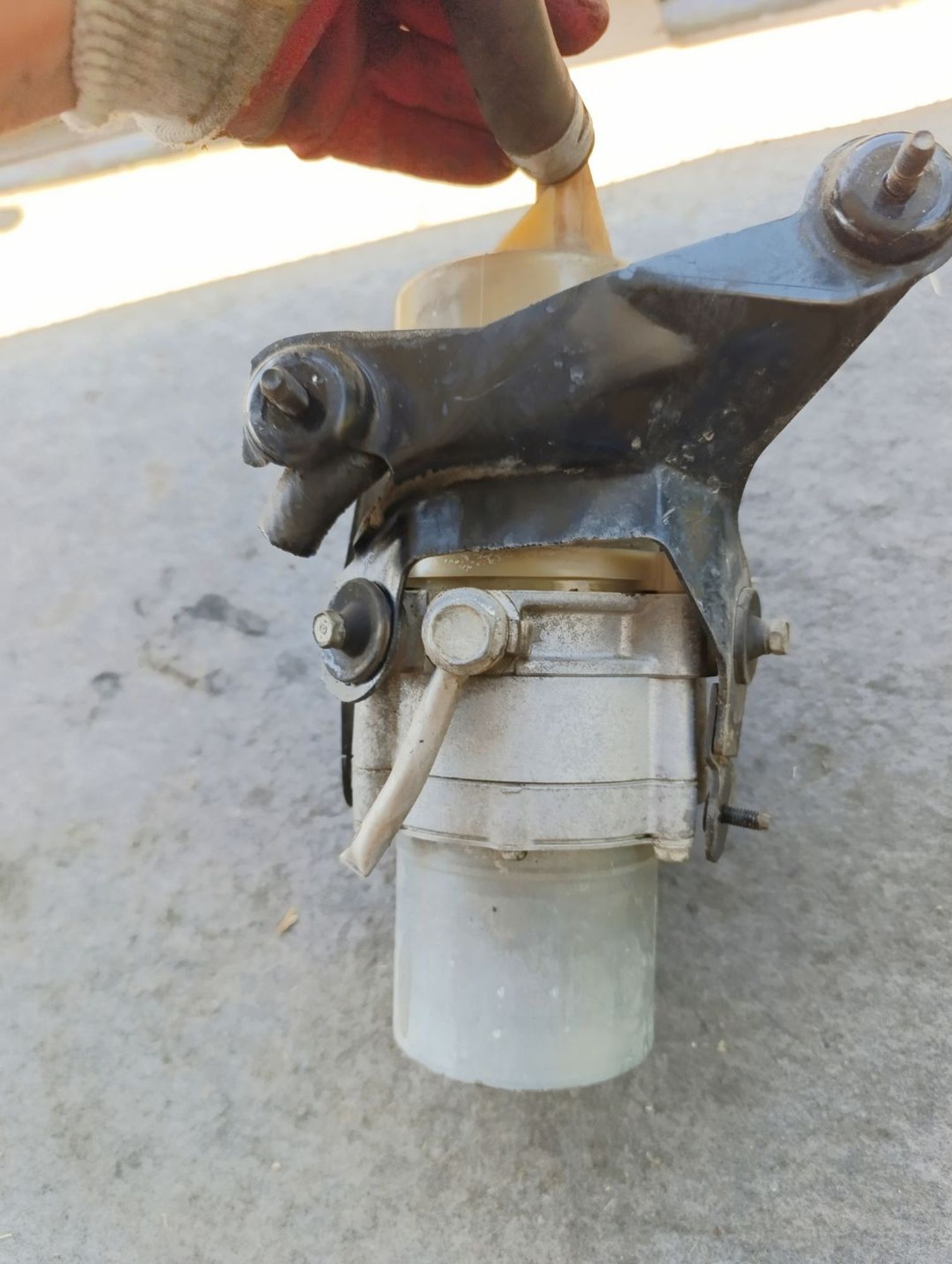 https://ycs.partsauto.market/partsauto-images/thmbs/userImages/d9b05010c61782443e0b3e264cf05921/part/1559f2b0-d197-4f30-a7e4-0b79c2714c22_1783069770805.jpg
