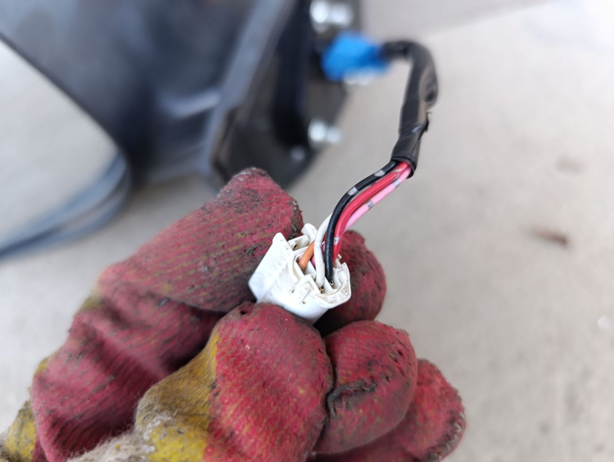 https://ycs.partsauto.market/partsauto-images/thmbs/userImages/d9b05010c61782443e0b3e264cf05921/part/156a7517-7e6a-4c07-92b7-9c8c37b891b5_1736601956196.jpg