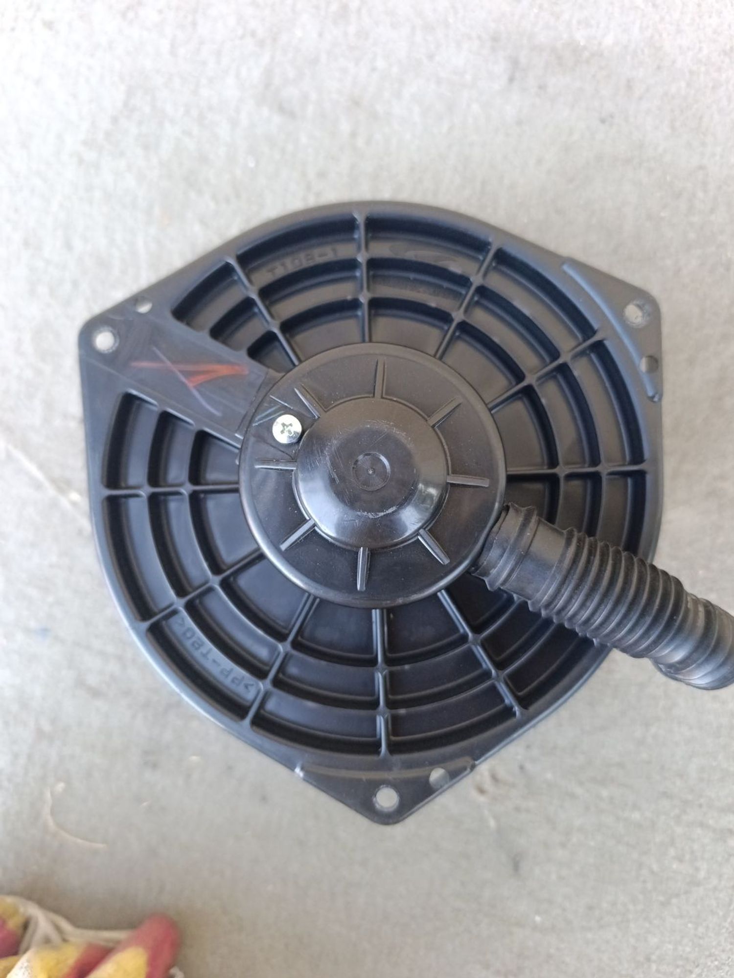 https://ycs.partsauto.market/partsauto-images/thmbs/userImages/d9b05010c61782443e0b3e264cf05921/part/179d85e1-597b-4671-a97a-50abd6f40352_1785422981016.jpg