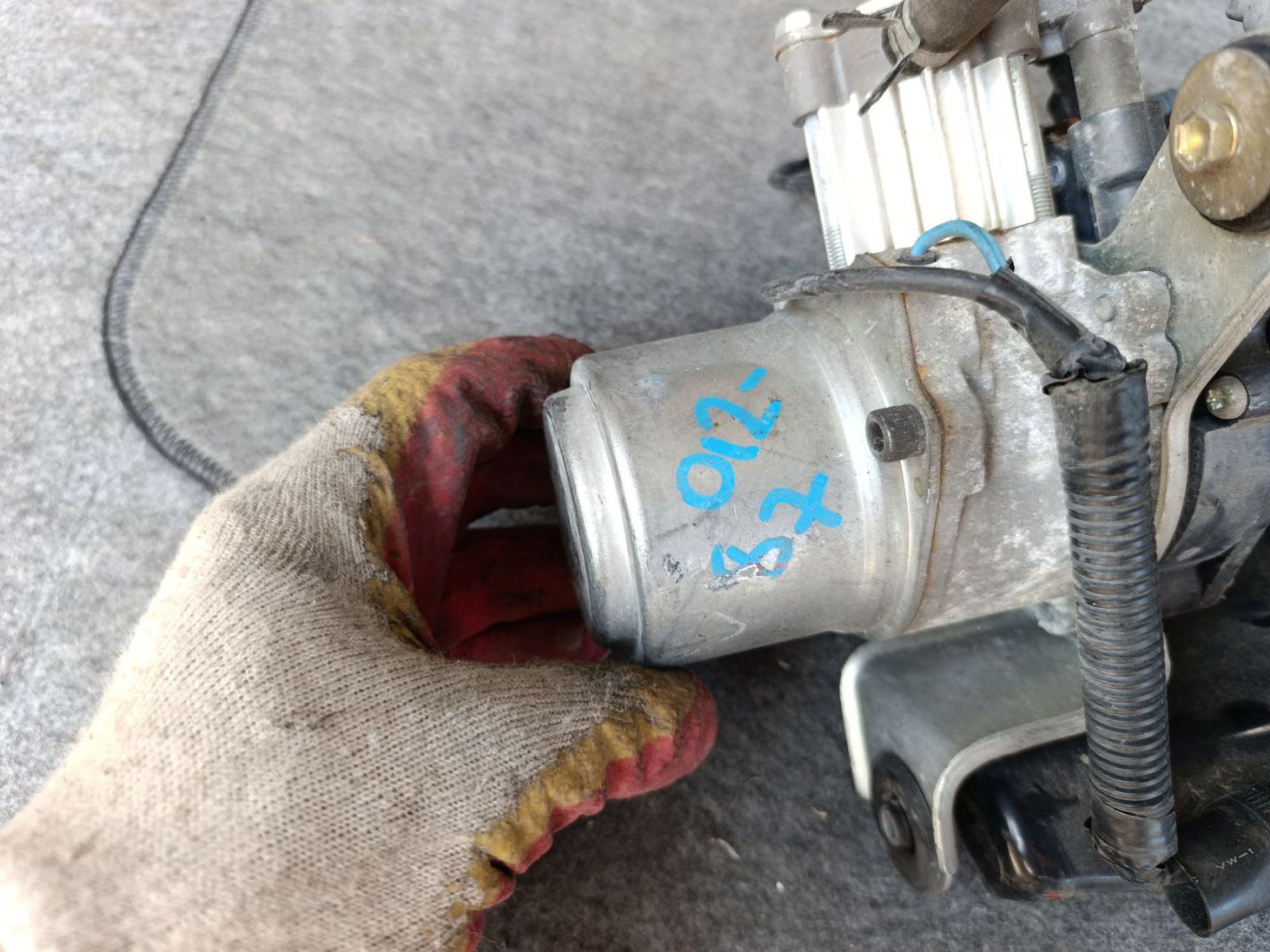 https://ycs.partsauto.market/partsauto-images/thmbs/userImages/d9b05010c61782443e0b3e264cf05921/part/183d1dae-9378-4fb5-a958-8fbd23406ad1_1781611320202.jpg