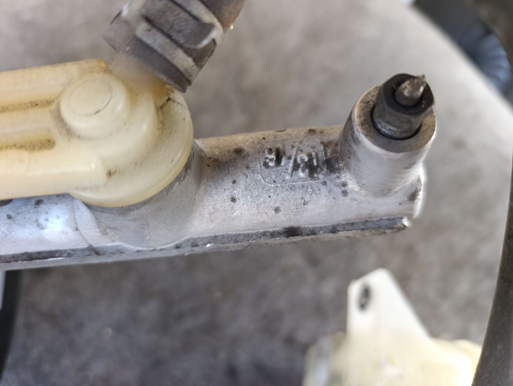 https://ycs.partsauto.market/partsauto-images/thmbs/userImages/d9b05010c61782443e0b3e264cf05921/part/18d4ca84-caa6-4e59-aa38-c834c51260c0_1783751225272.jpg