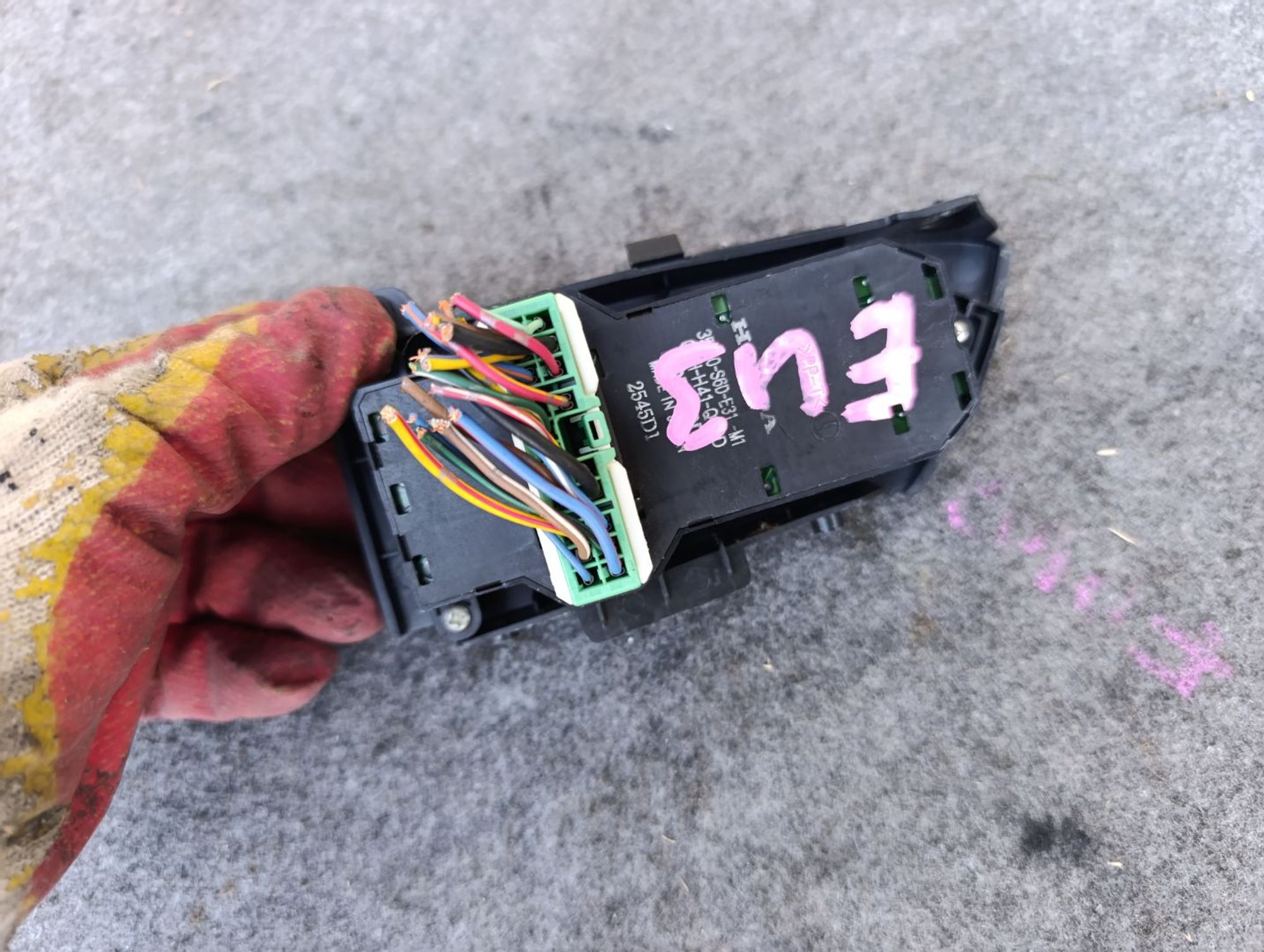https://ycs.partsauto.market/partsauto-images/thmbs/userImages/d9b05010c61782443e0b3e264cf05921/part/19e3c5c3-7c33-4452-a137-13493b535171_1783433021354.jpg