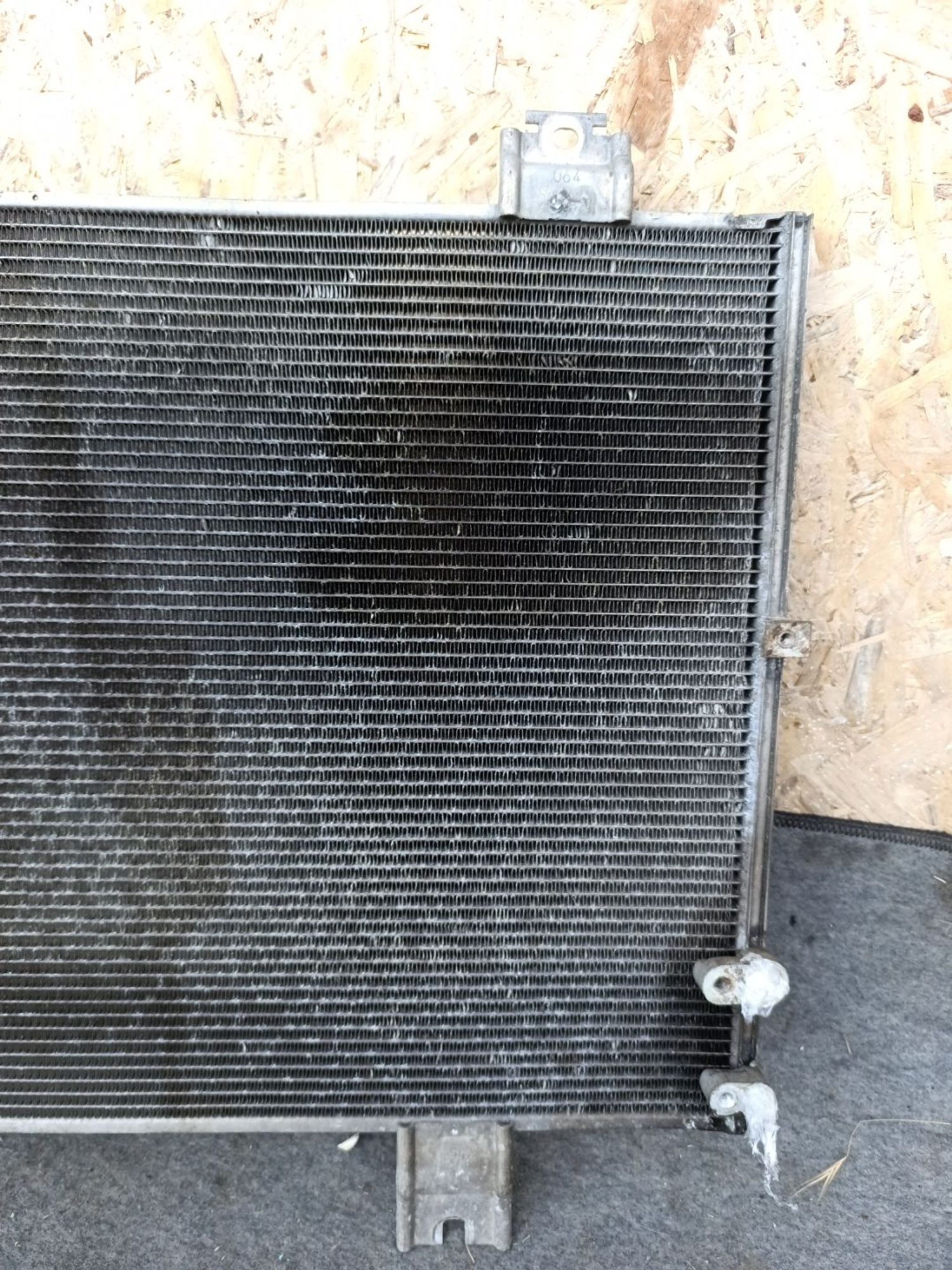https://ycs.partsauto.market/partsauto-images/thmbs/userImages/d9b05010c61782443e0b3e264cf05921/part/1b49b046-f36a-400f-acca-7f7532f84e18_1781626333349.jpg