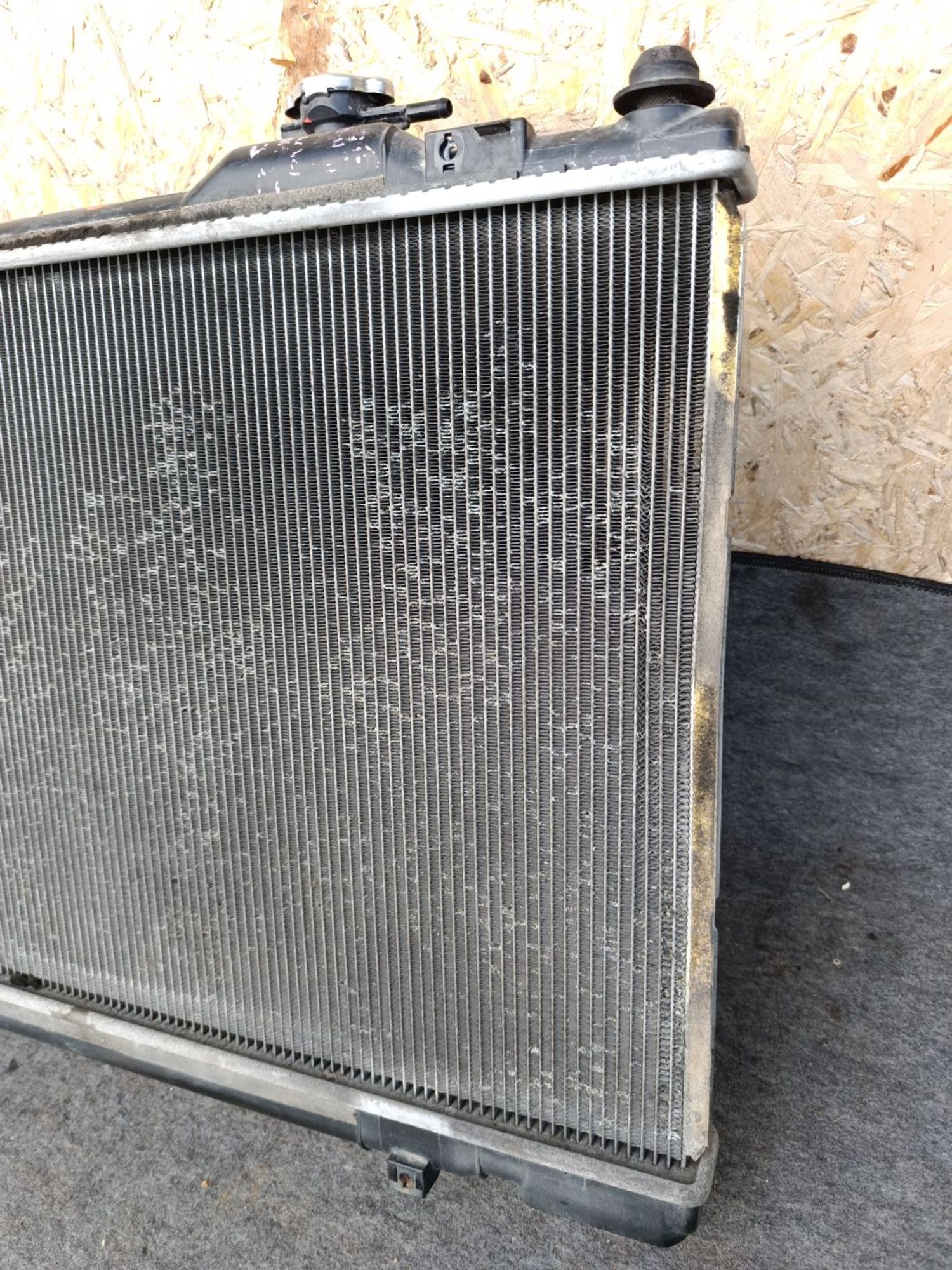 https://ycs.partsauto.market/partsauto-images/thmbs/userImages/d9b05010c61782443e0b3e264cf05921/part/1b84c4b6-9b22-4152-a5fb-7e9db817d578_1781188212691.jpg