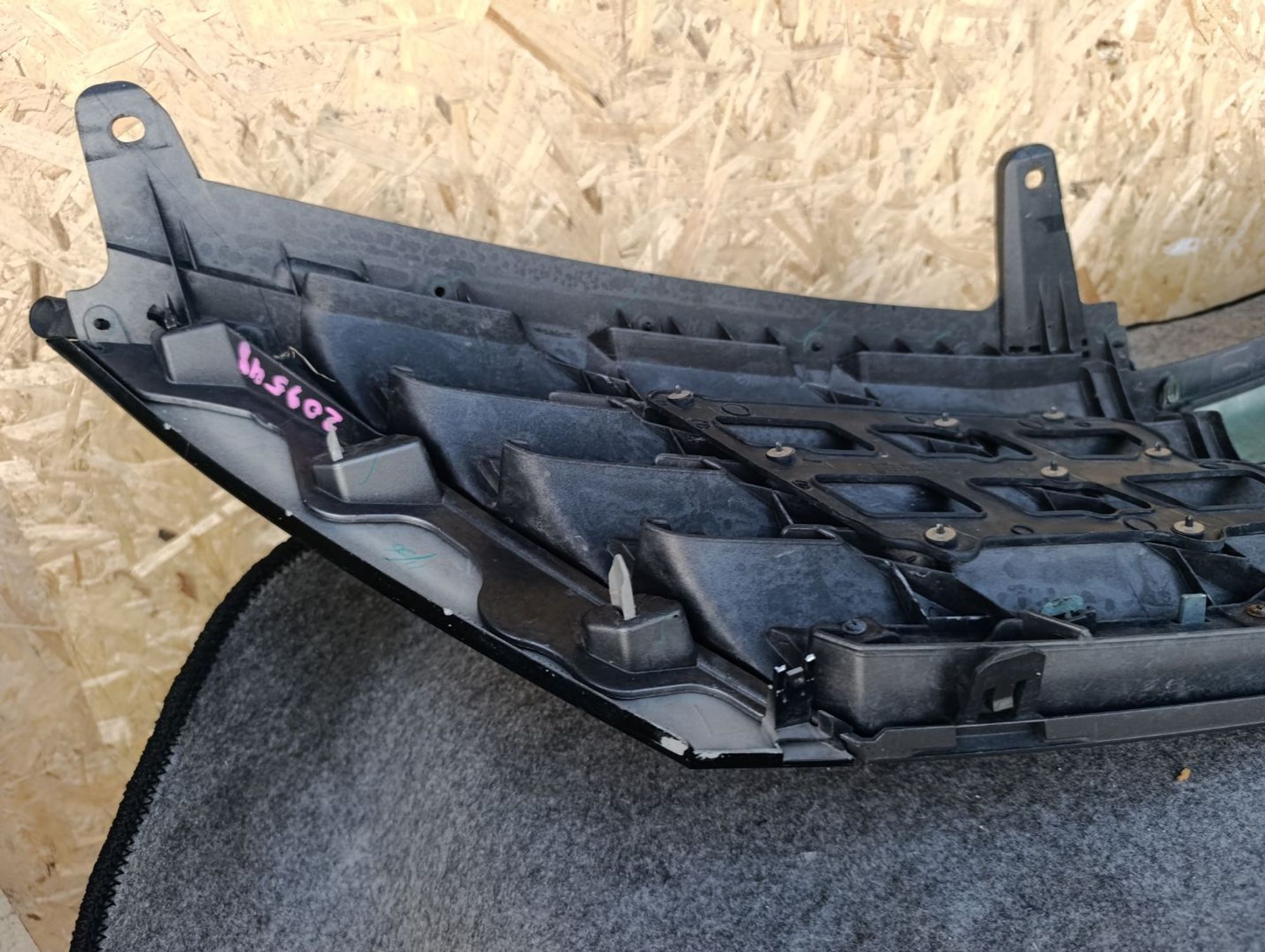https://ycs.partsauto.market/partsauto-images/thmbs/userImages/d9b05010c61782443e0b3e264cf05921/part/1c0eca7e-e218-442b-8456-bf5e730e6e0f_1783520998839.jpg