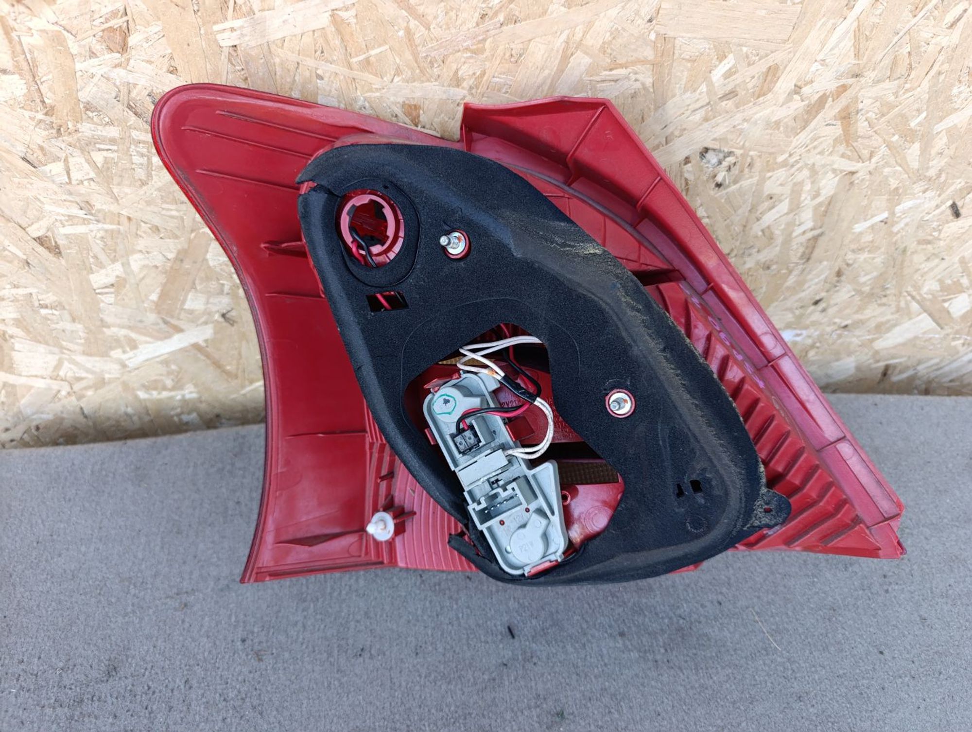 https://ycs.partsauto.market/partsauto-images/thmbs/userImages/d9b05010c61782443e0b3e264cf05921/part/1c42f5b6-53fd-4d37-83e8-6843141bd68c_1784559281339.jpg