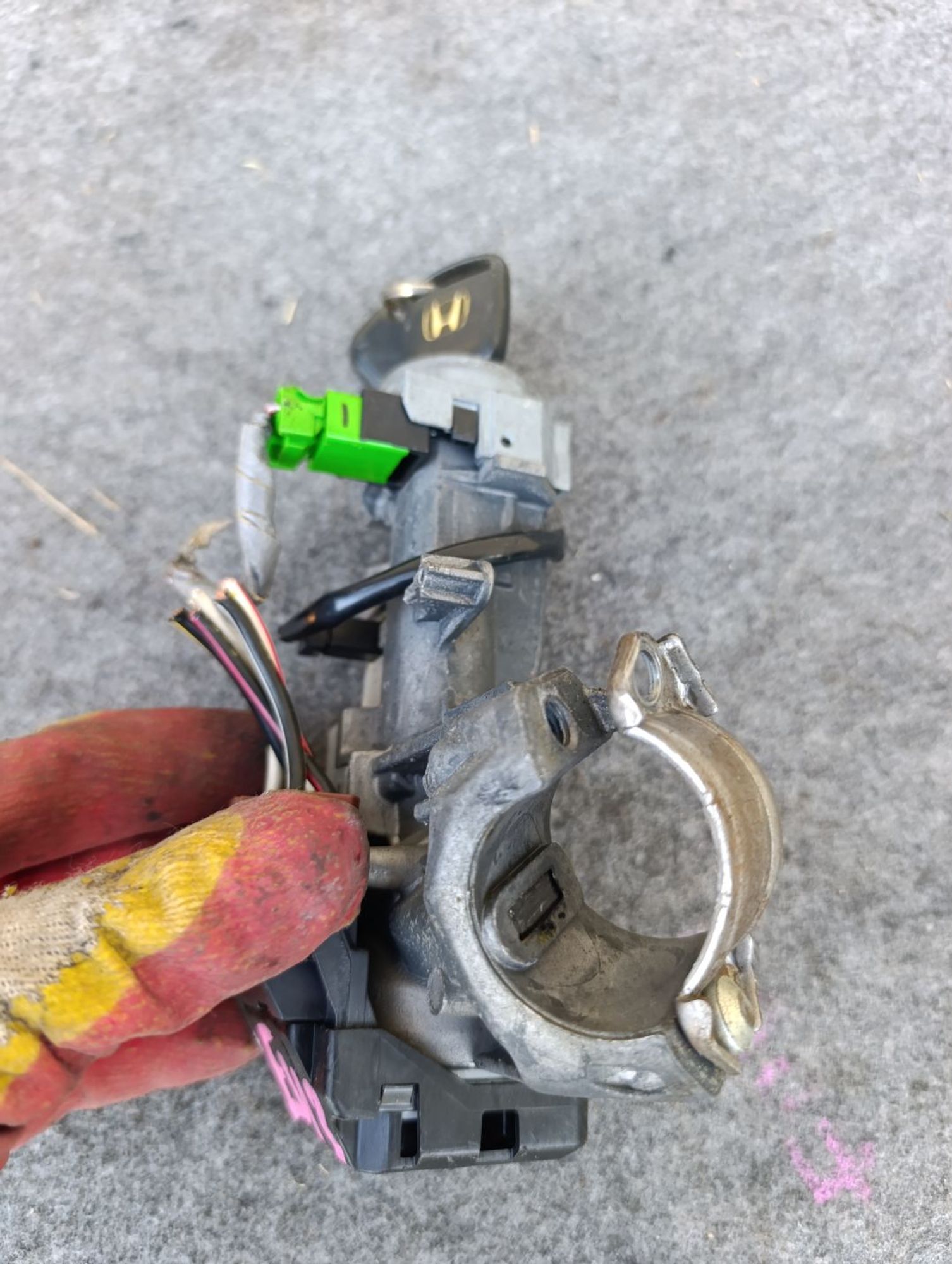 https://ycs.partsauto.market/partsauto-images/thmbs/userImages/d9b05010c61782443e0b3e264cf05921/part/1e65f321-ea32-41c4-86ff-bb22af0d7d58_1783436631605.jpg