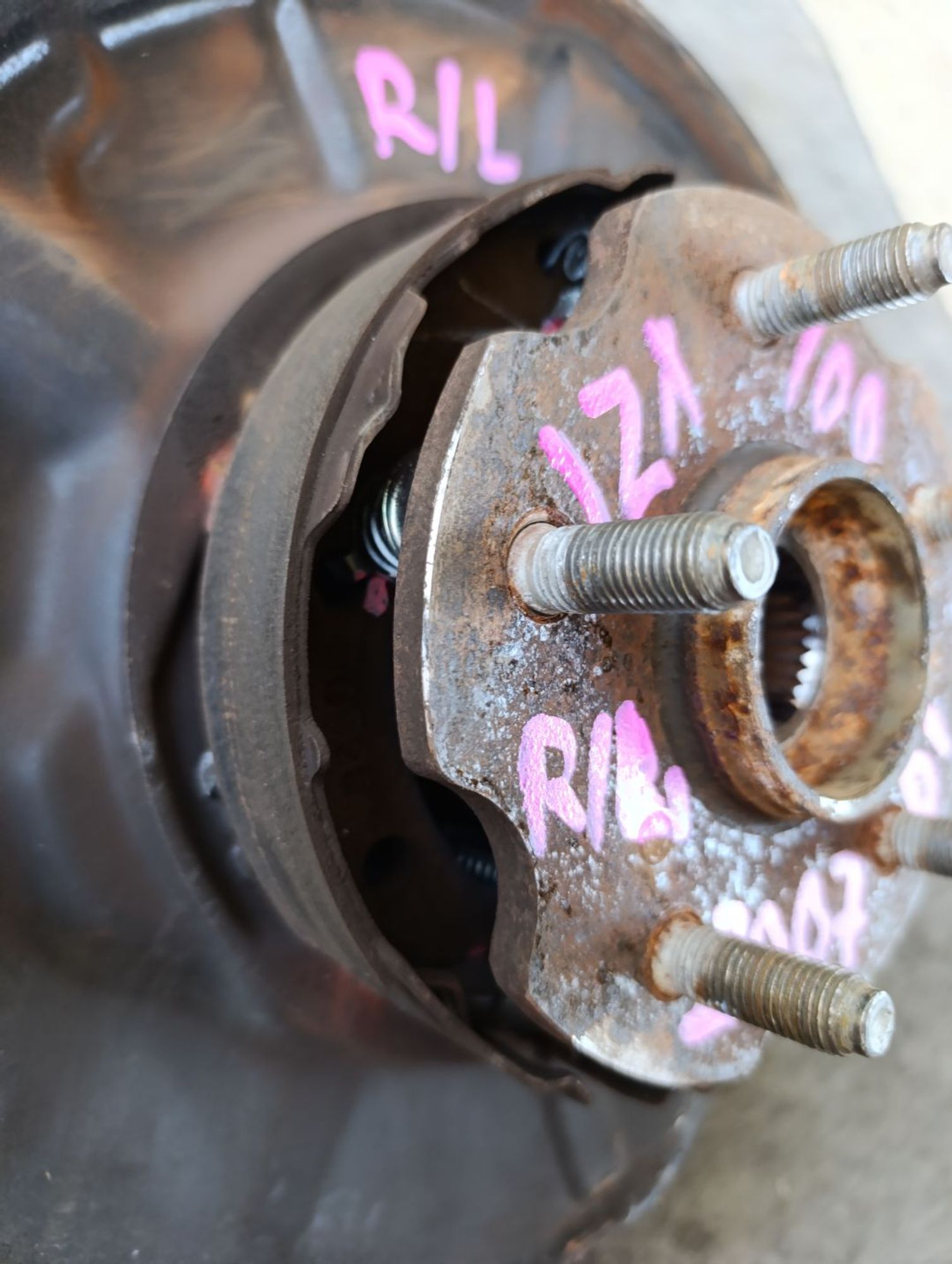 https://ycs.partsauto.market/partsauto-images/thmbs/userImages/d9b05010c61782443e0b3e264cf05921/part/1f873dc9-b692-4851-897c-f7030ce4ff45_1784539944584.jpg