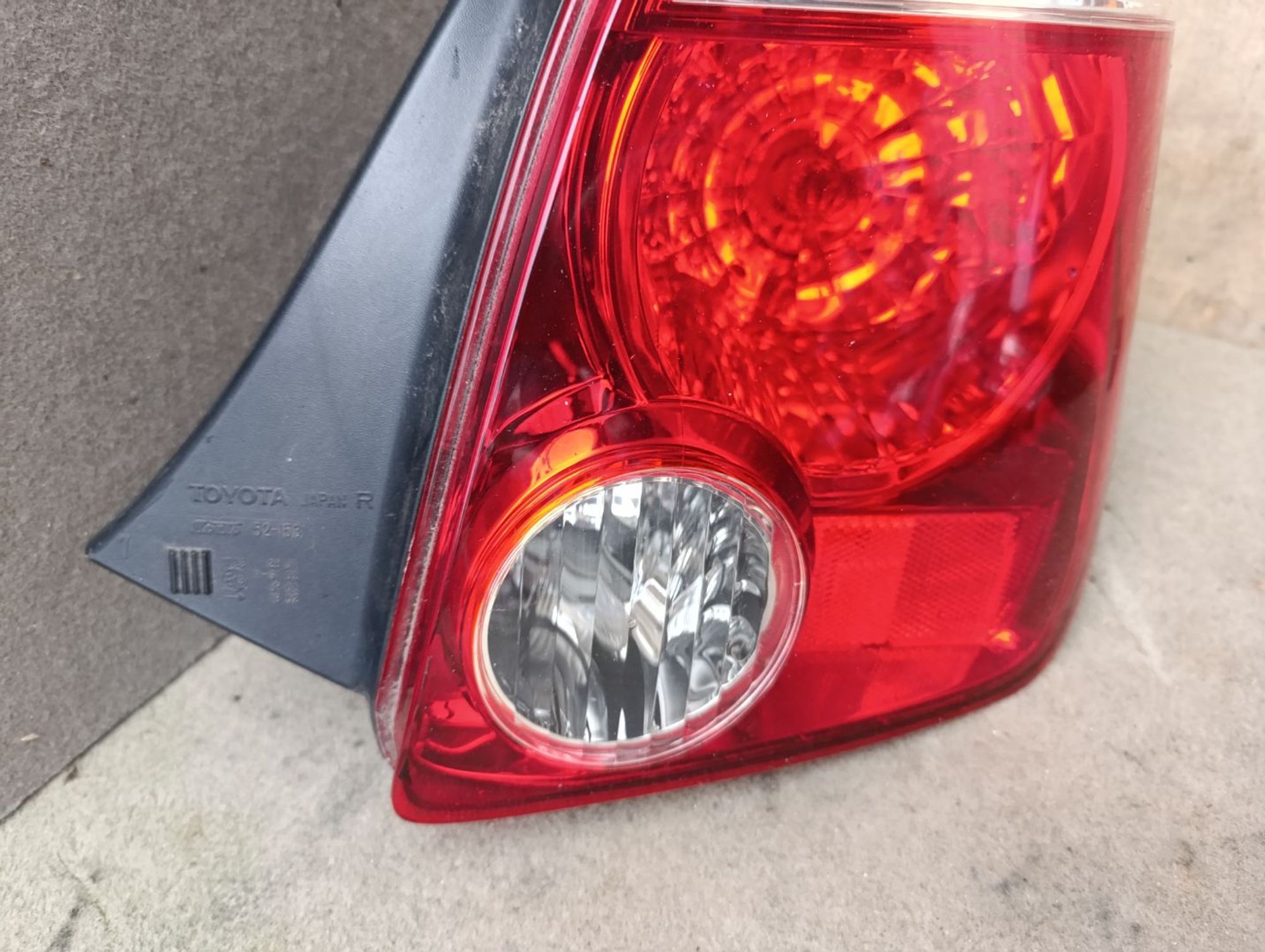 Фонарь,стоп задний правый Toyota Ist Ncp61, 8000 рублей, Ленина