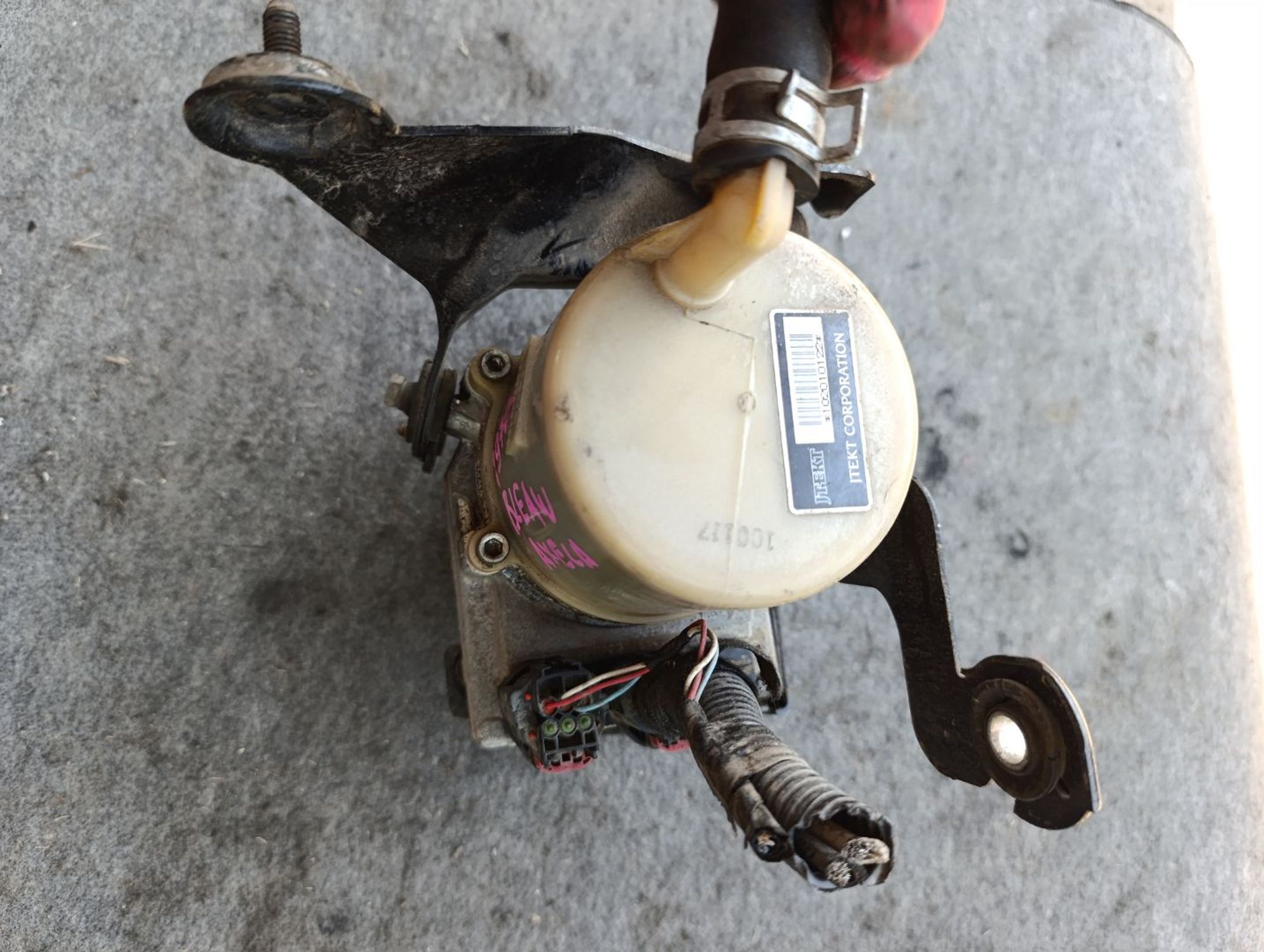 https://ycs.partsauto.market/partsauto-images/thmbs/userImages/d9b05010c61782443e0b3e264cf05921/part/20833229-ccf4-46cb-918c-97a12333dff0_1783069766890.jpg