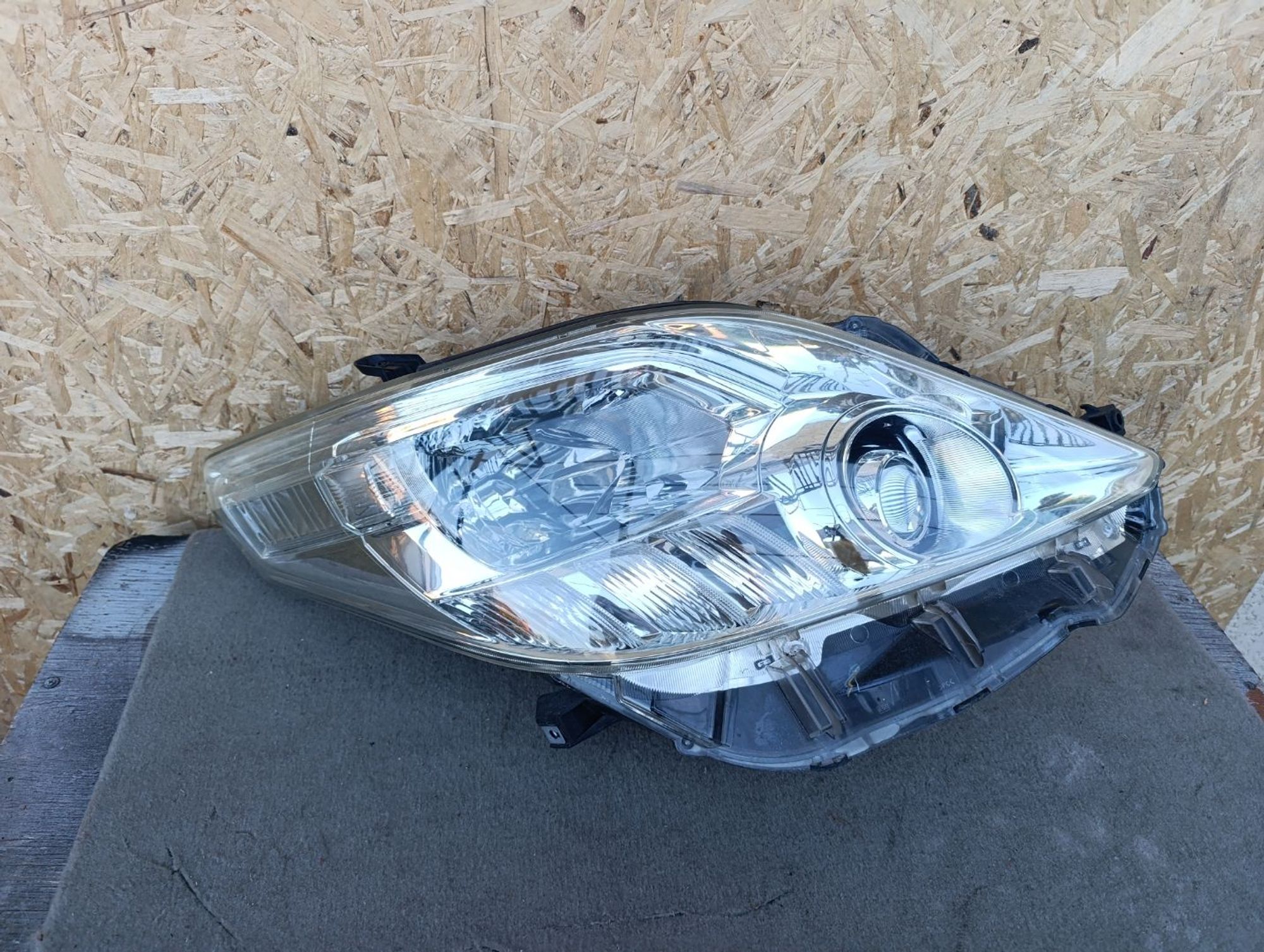 Фара правая Toyota Alphard anh20w 58-22, 21000 рублей, Ленина