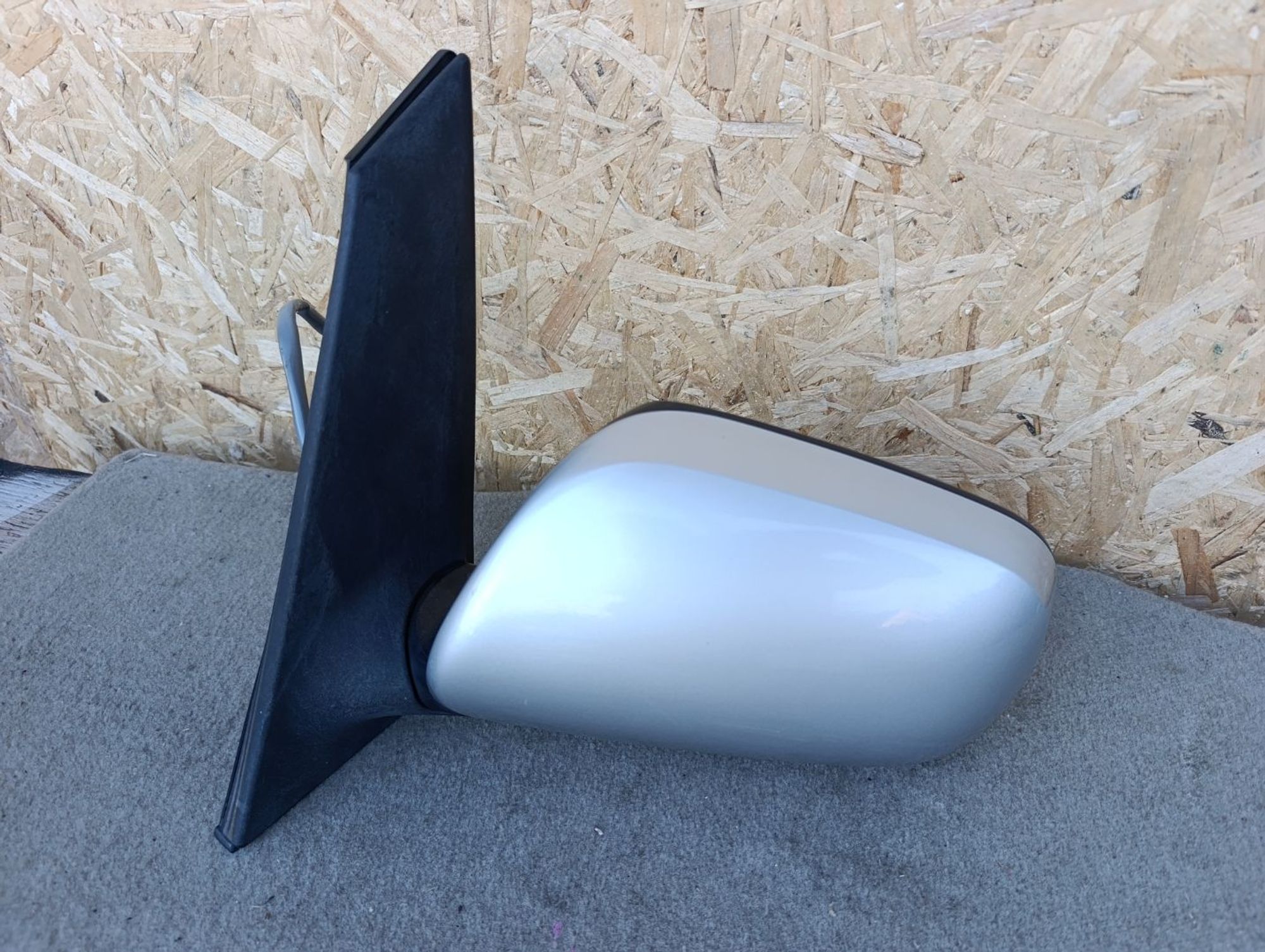 https://ycs.partsauto.market/partsauto-images/thmbs/userImages/d9b05010c61782443e0b3e264cf05921/part/21d1fee9-3e6a-48ff-834a-91b0bc2b6a8d_1785683751088.jpg
