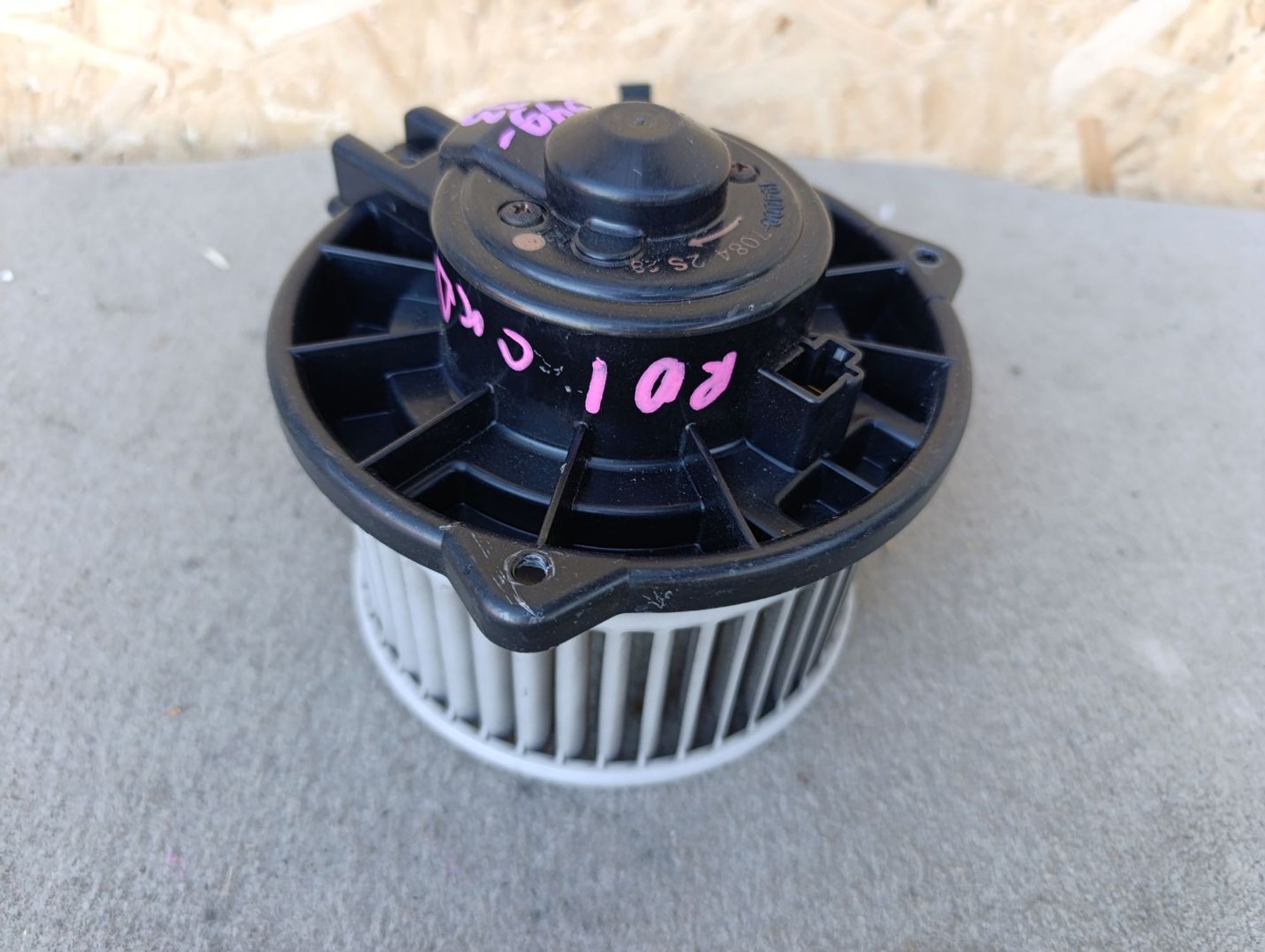 https://ycs.partsauto.market/partsauto-images/thmbs/userImages/d9b05010c61782443e0b3e264cf05921/part/22744a4b-30da-4aad-a2f2-4f3042795edb_1785509465353.jpg