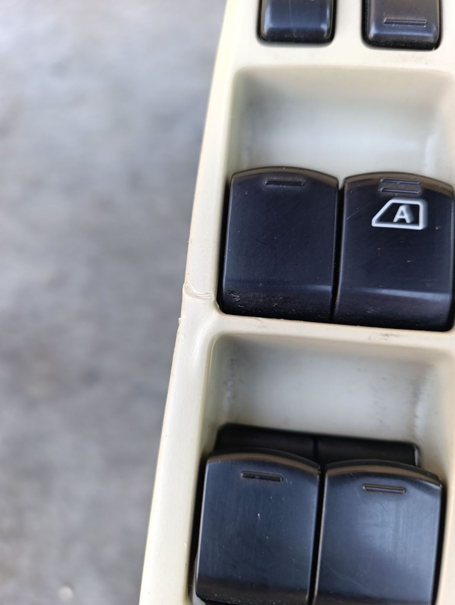 https://ycs.partsauto.market/partsauto-images/thmbs/userImages/d9b05010c61782443e0b3e264cf05921/part/234b0fad-142e-46b9-baa1-e18d226ed3e7_1783337419904.jpg