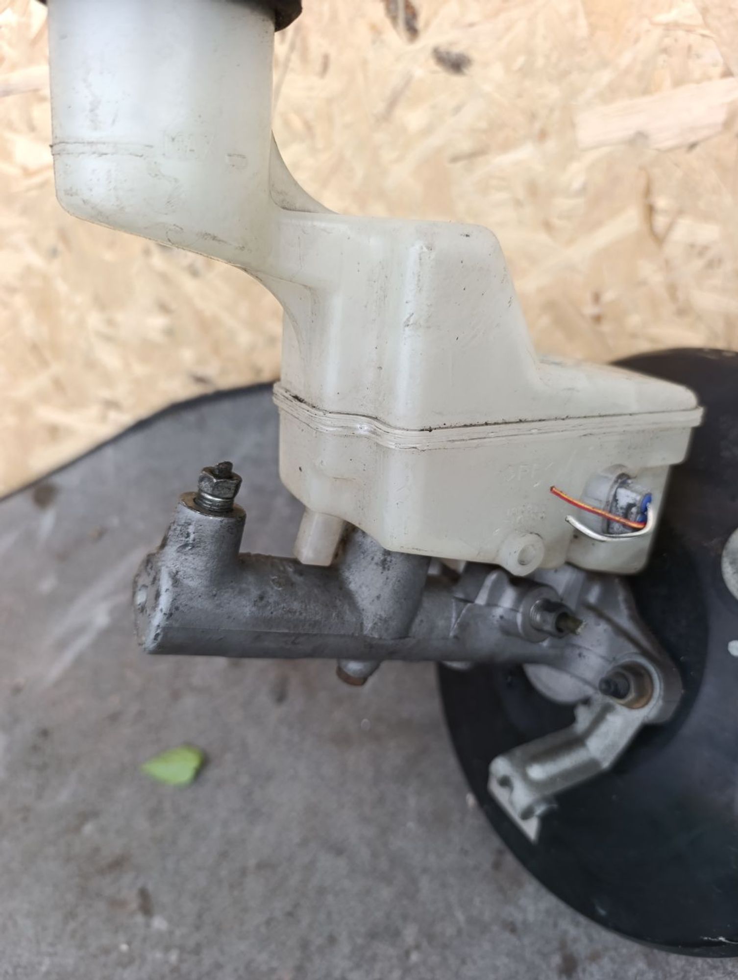 https://ycs.partsauto.market/partsauto-images/thmbs/userImages/d9b05010c61782443e0b3e264cf05921/part/23f37ca7-01f3-4507-8928-353ff3ea8af1_1783700219512.jpg