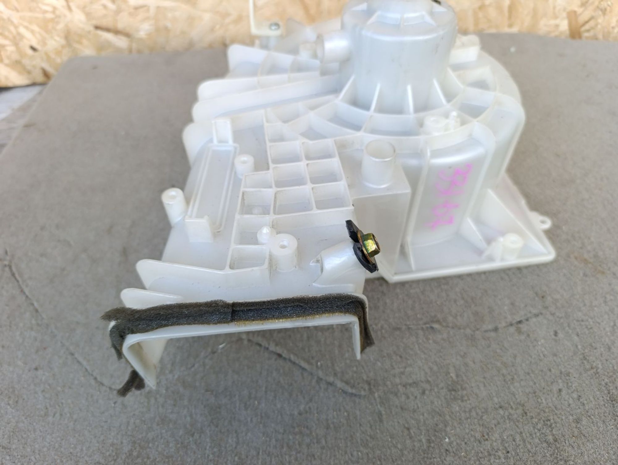 https://ycs.partsauto.market/partsauto-images/thmbs/userImages/d9b05010c61782443e0b3e264cf05921/part/247e3ad0-09f2-4237-8a86-0d28391685aa_1785416910047.jpg