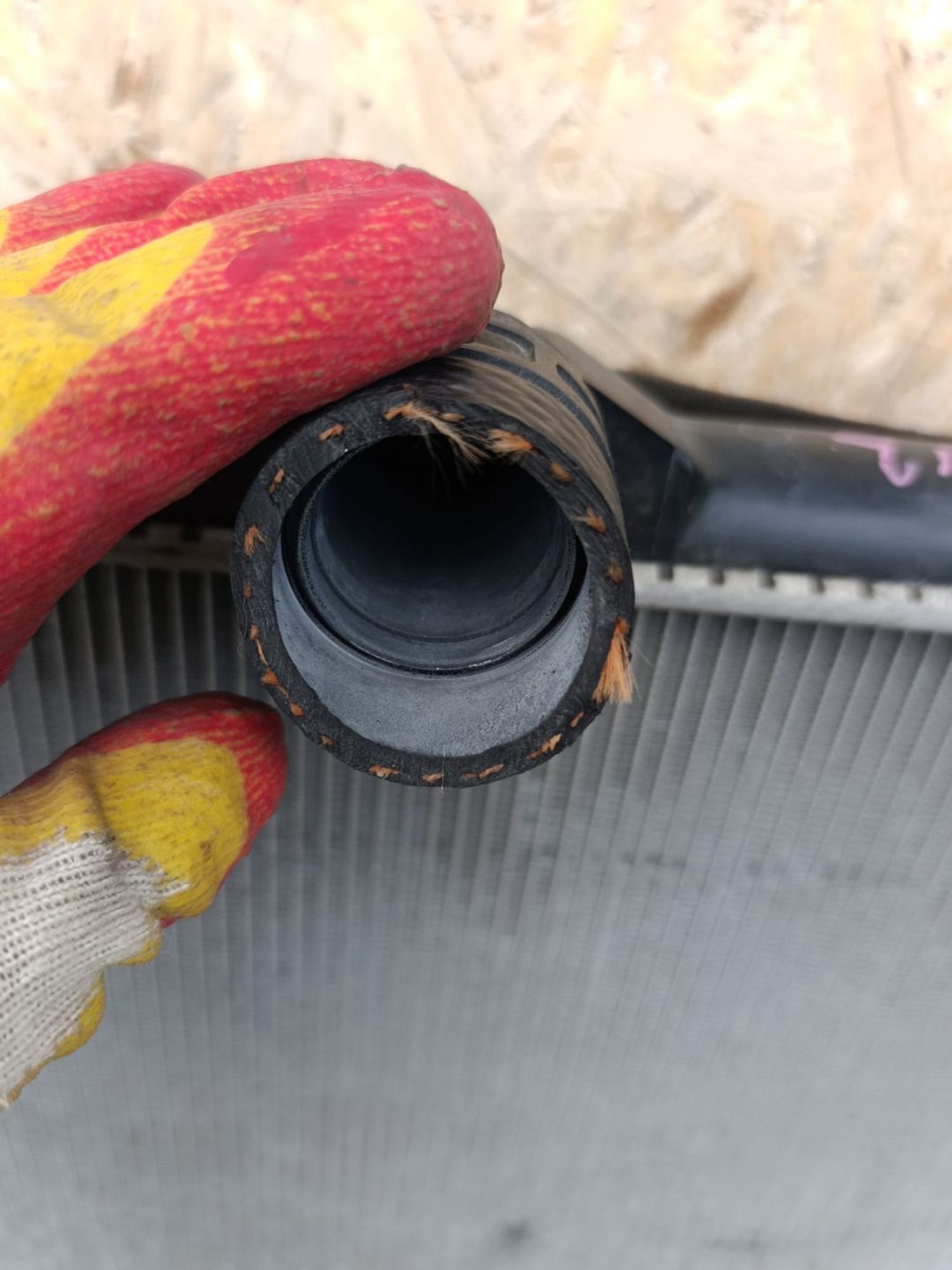 https://ycs.partsauto.market/partsauto-images/thmbs/userImages/d9b05010c61782443e0b3e264cf05921/part/2510eb00-7f8b-4974-b9f8-cb6f8f700b15_1781098349727.jpg