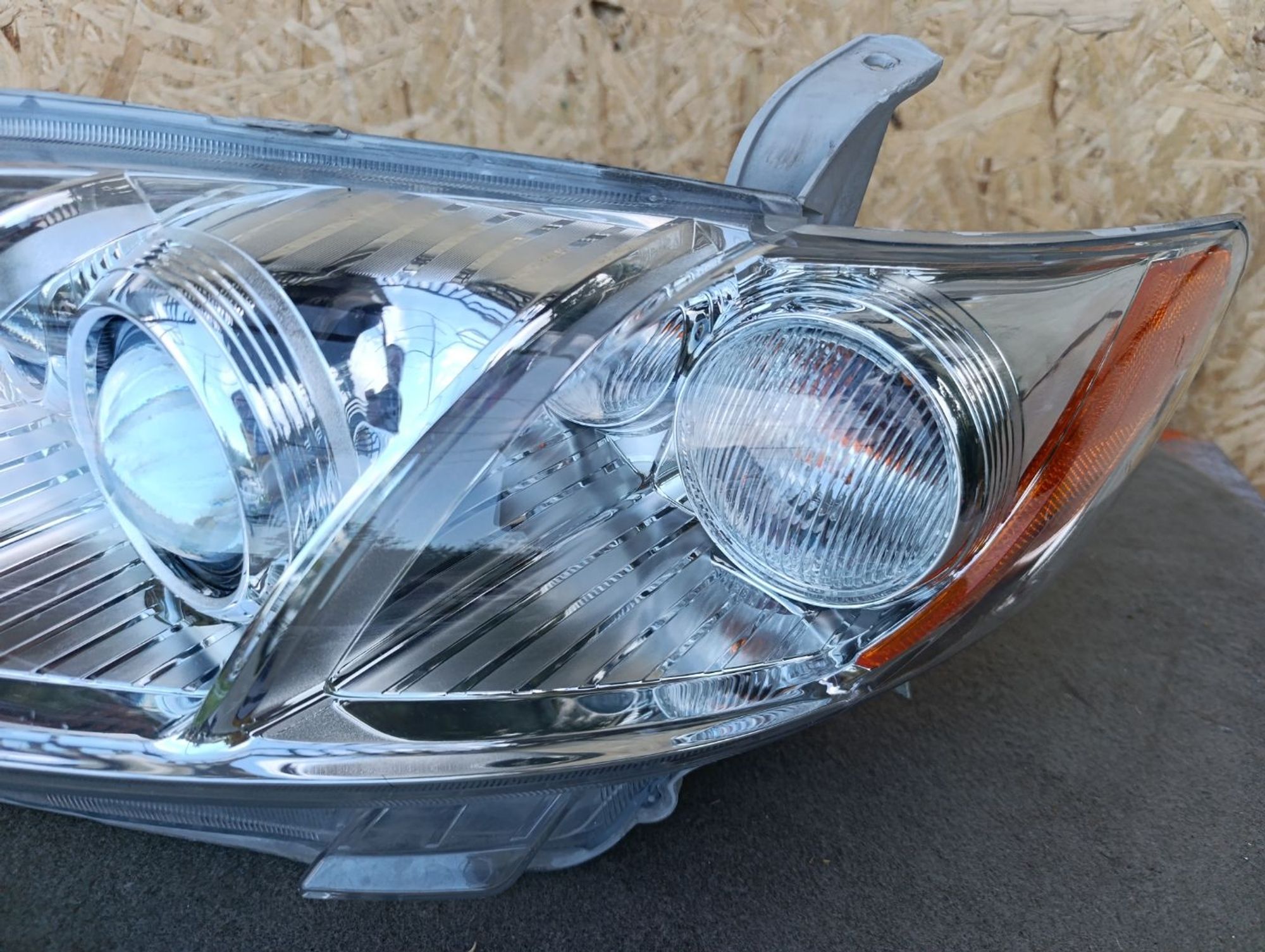 Фара левая Toyota Camry ACV40, 8500 рублей, Ленина