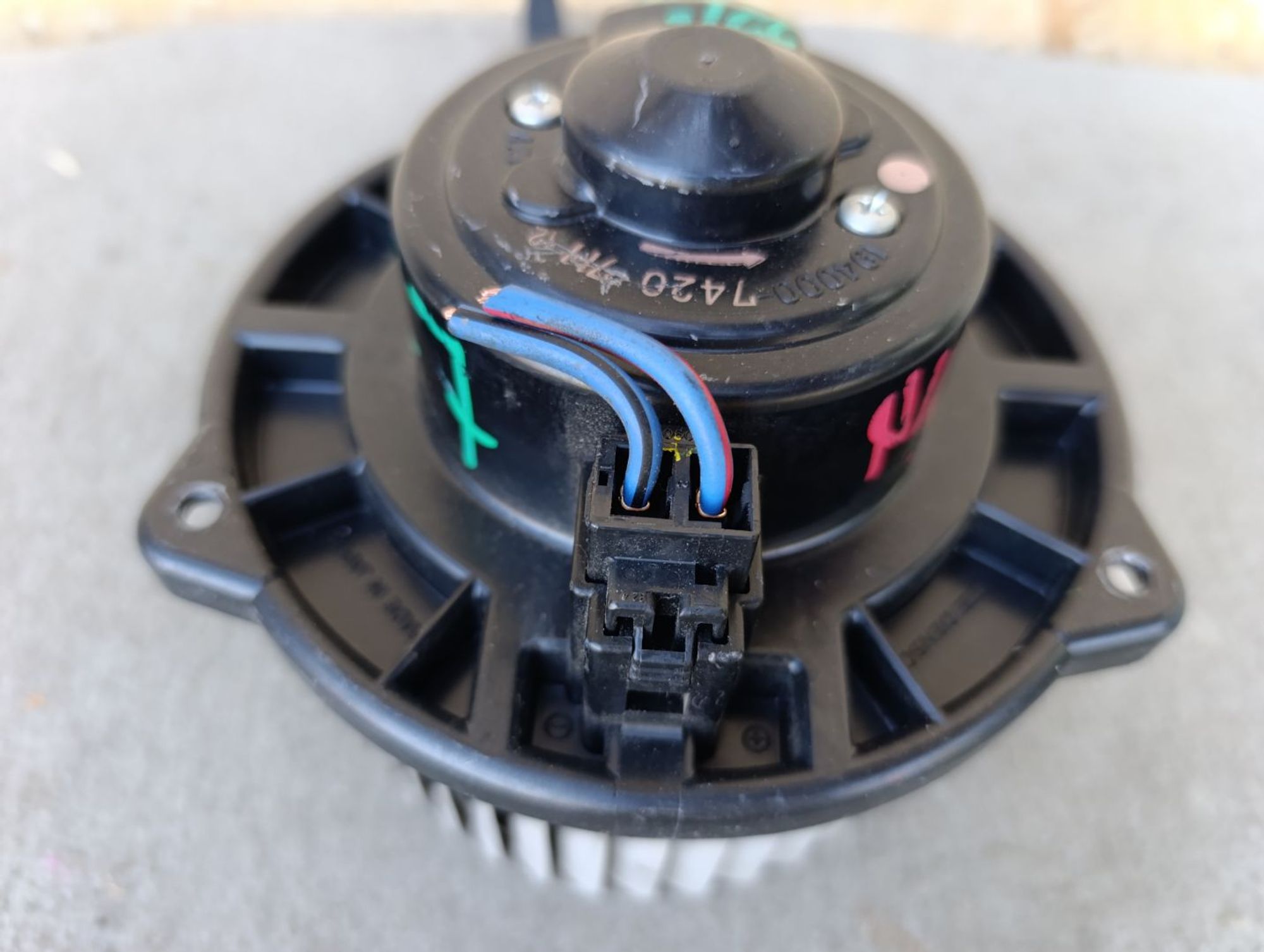 https://ycs.partsauto.market/partsauto-images/thmbs/userImages/d9b05010c61782443e0b3e264cf05921/part/28a09758-3422-4f4d-b6fa-a3441031228b_1785505551982.jpg