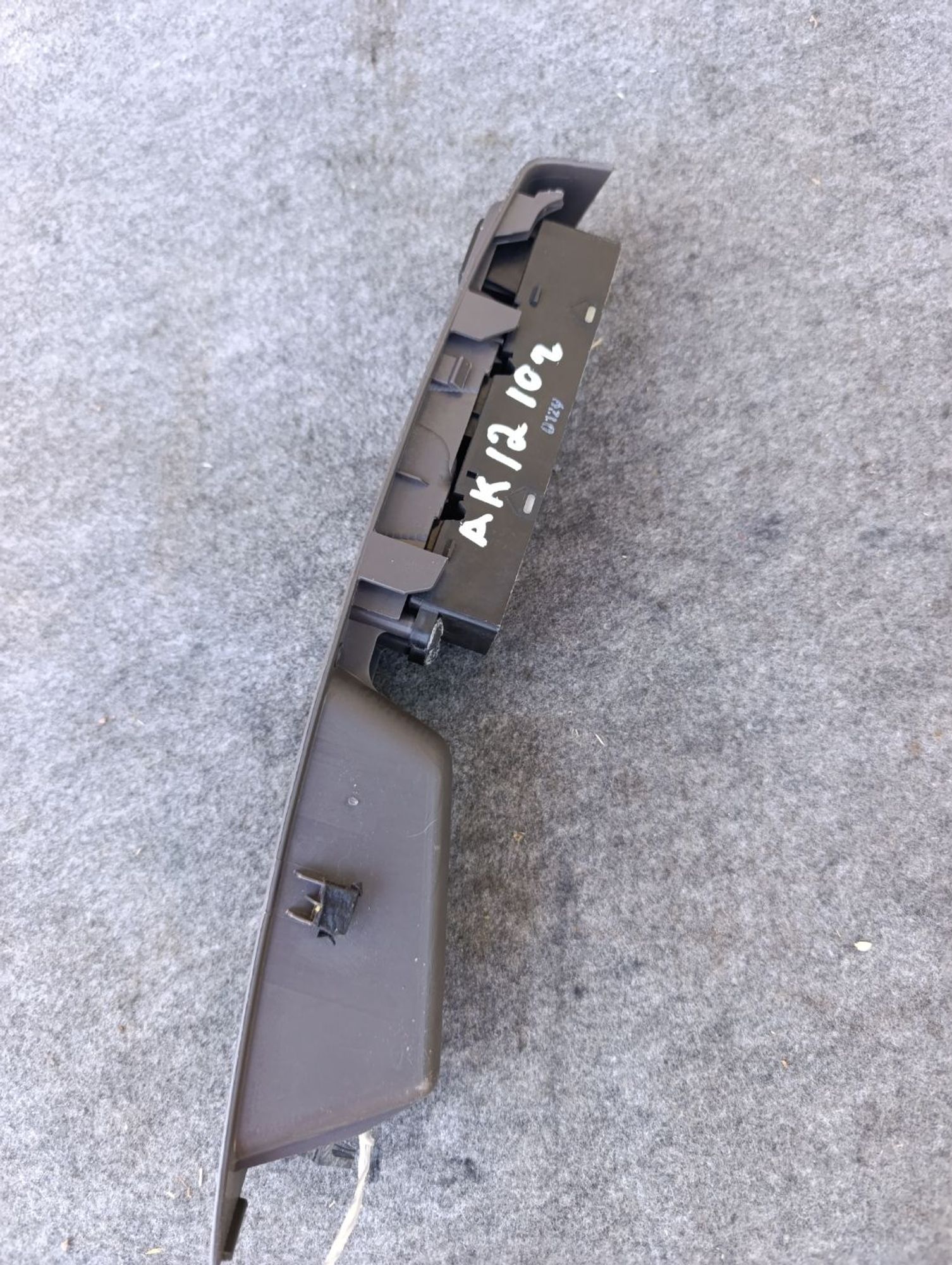 https://ycs.partsauto.market/partsauto-images/thmbs/userImages/d9b05010c61782443e0b3e264cf05921/part/294fb031-a798-49fe-b128-6b02492e7a83_1783337232422.jpg