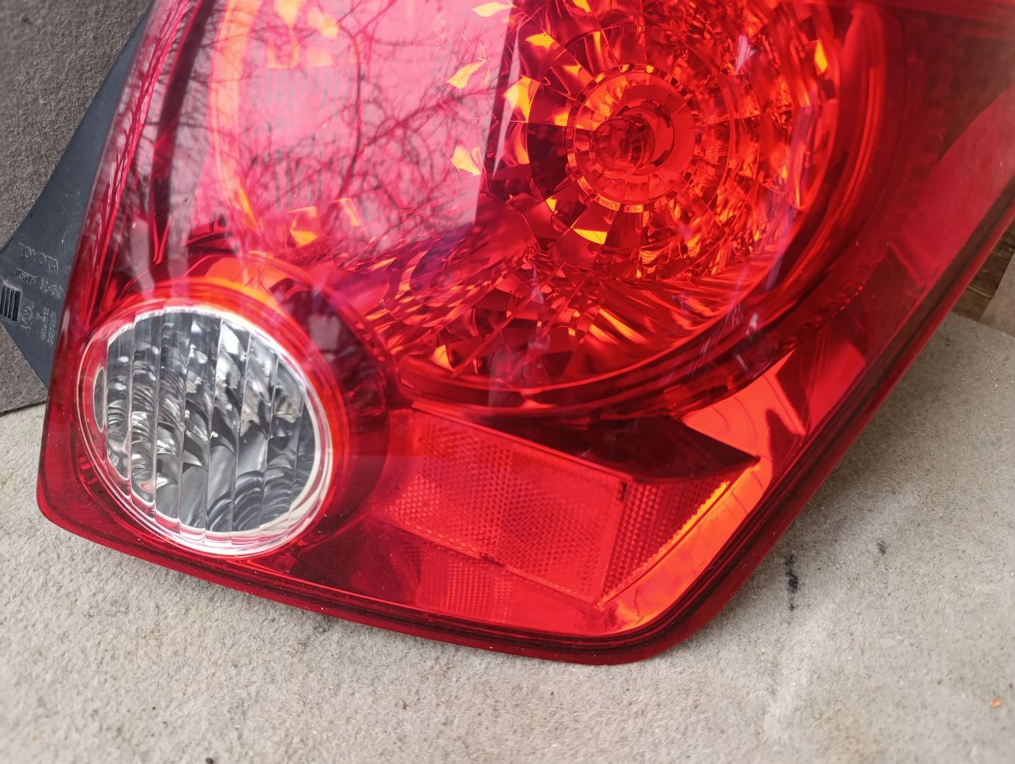 Фонарь,стоп задний правый Toyota Ist Ncp61, 8000 рублей, Ленина