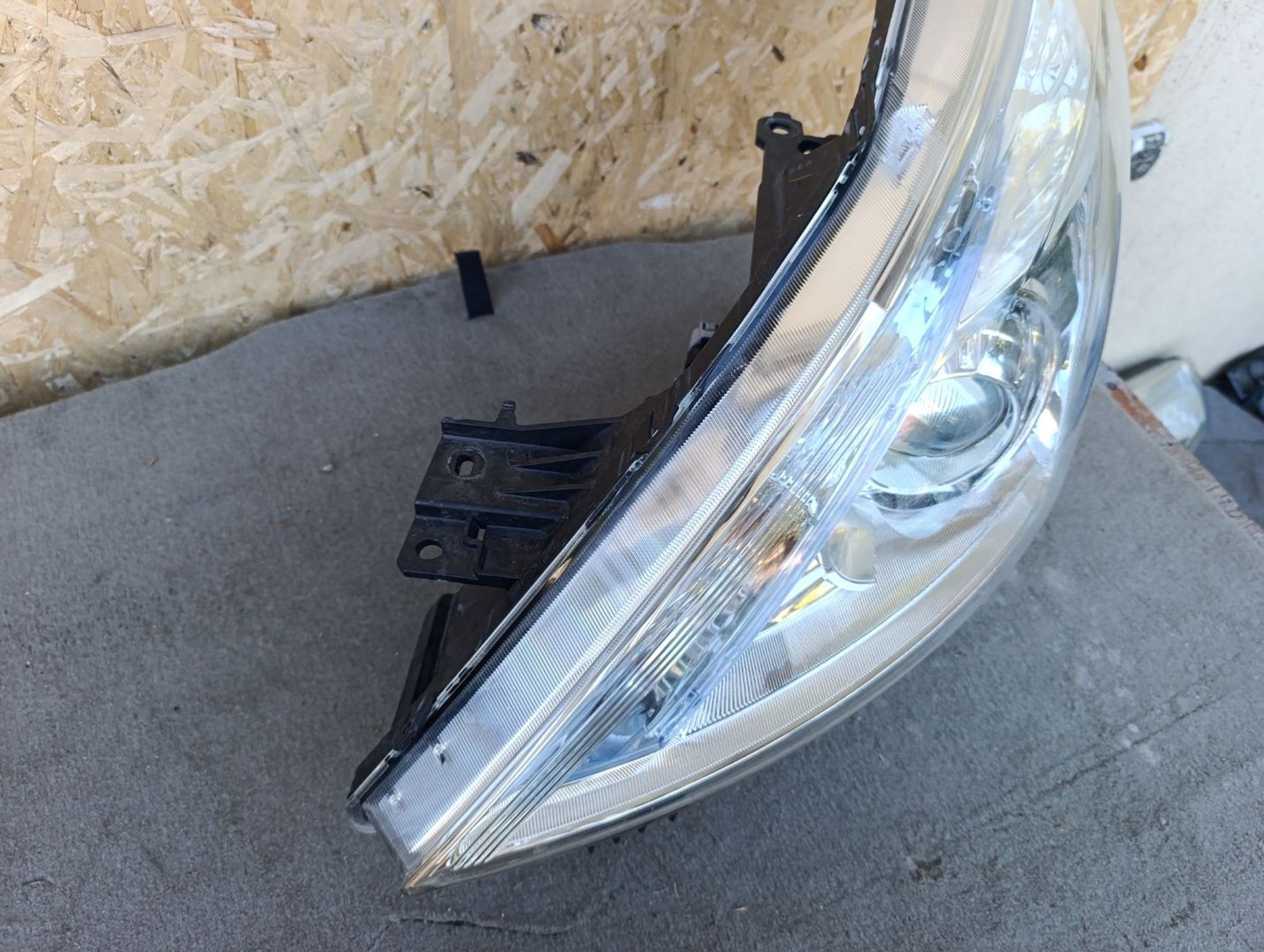 https://ycs.partsauto.market/partsauto-images/thmbs/userImages/d9b05010c61782443e0b3e264cf05921/part/2b8725b7-2436-44a9-8845-12ed1971e77a_1785333782868.jpg