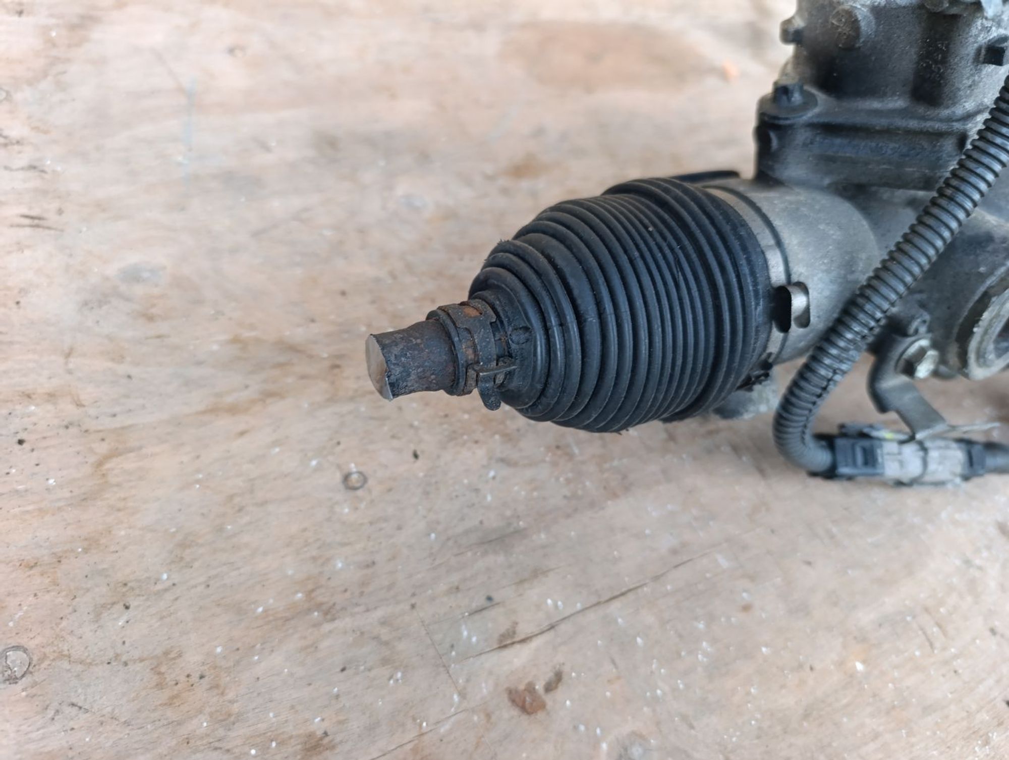 https://ycs.partsauto.market/partsauto-images/thmbs/userImages/d9b05010c61782443e0b3e264cf05921/part/2c566142-5aaf-4ac4-9ec6-a4a1be7e1d3d_1784220484278.jpg