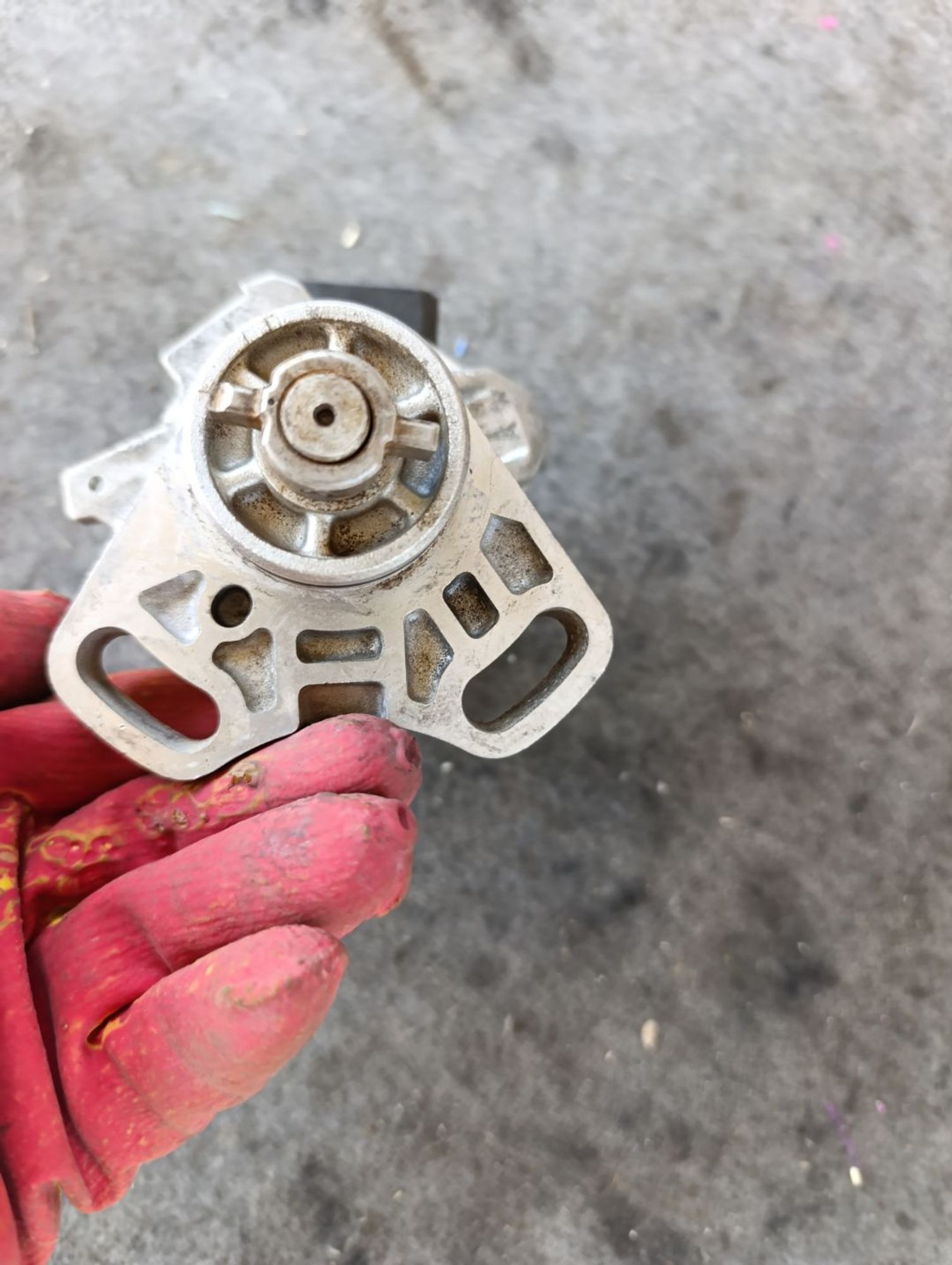 https://ycs.partsauto.market/partsauto-images/thmbs/userImages/d9b05010c61782443e0b3e264cf05921/part/2f084a4e-2173-4447-a00d-82363f9b839b_1783593867772.jpg