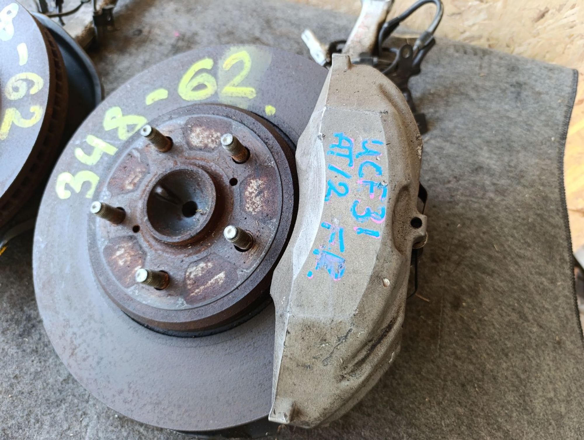 https://ycs.partsauto.market/partsauto-images/thmbs/userImages/d9b05010c61782443e0b3e264cf05921/part/309760b5-38f5-453c-8a9b-b127bbb4ec9b_1783771928989.jpg